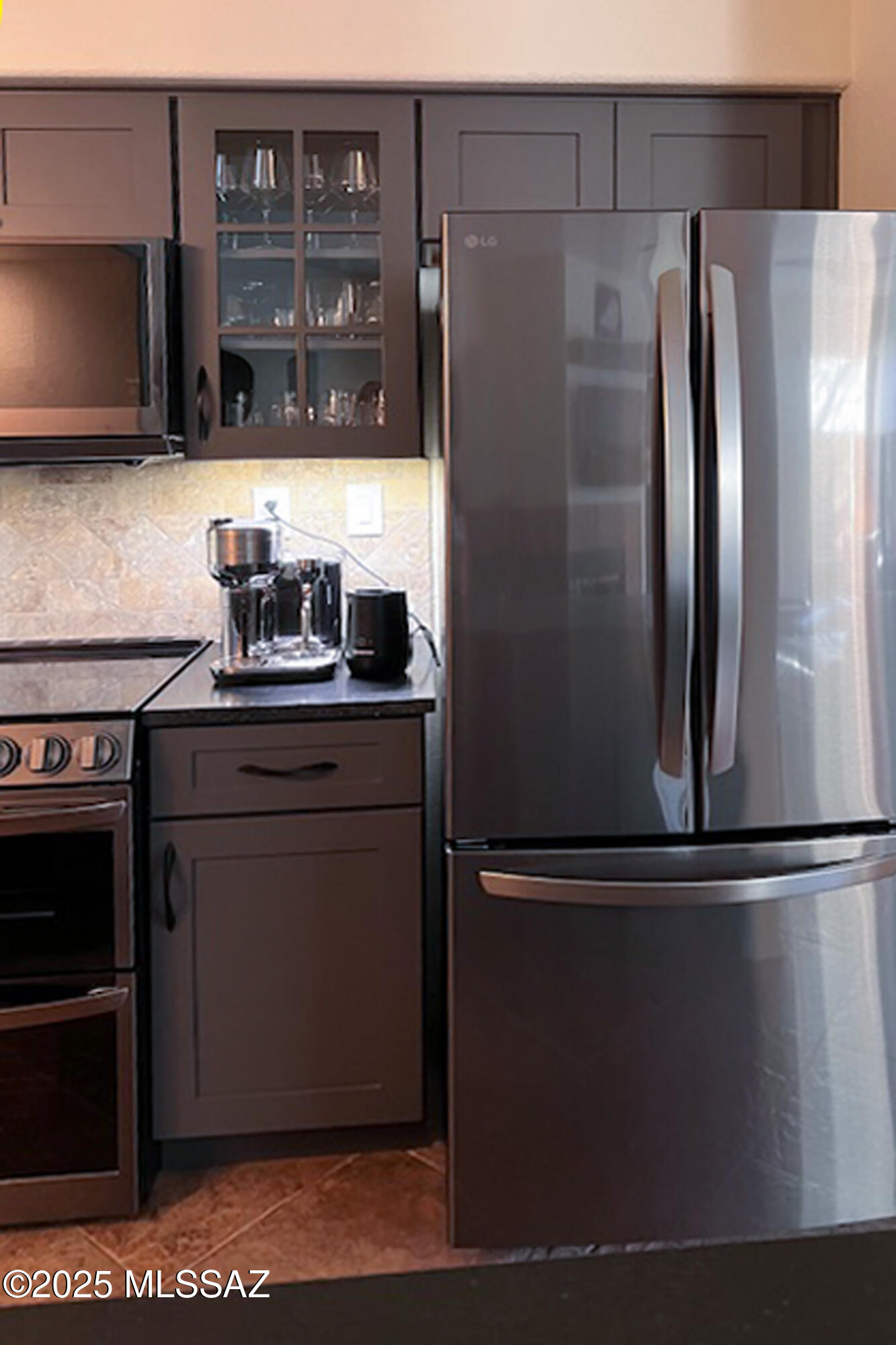 6655 N Canyon Crest Drive NE Unit: # 22103