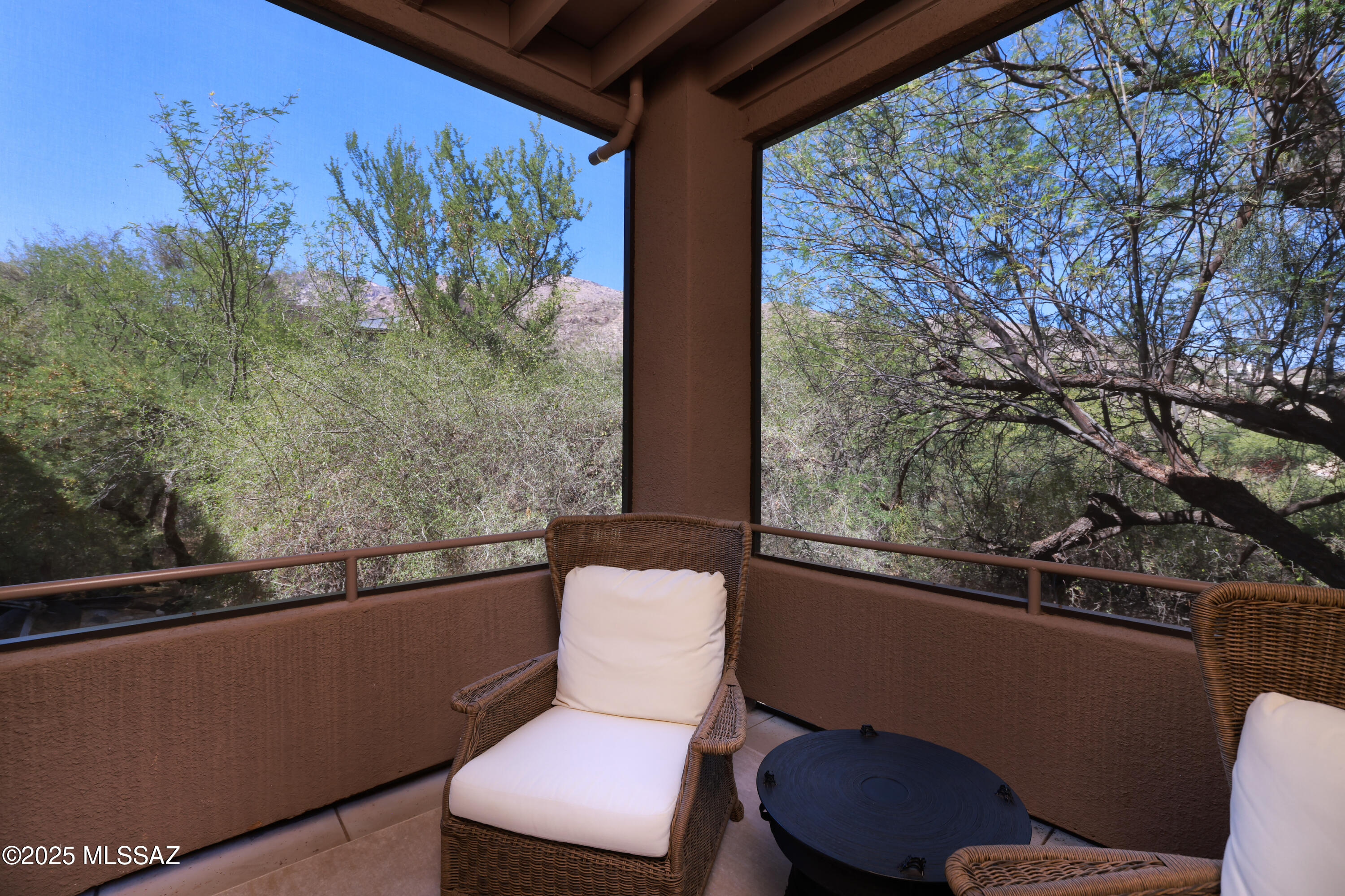 6655 N Canyon Crest Drive NE Unit: # 22103