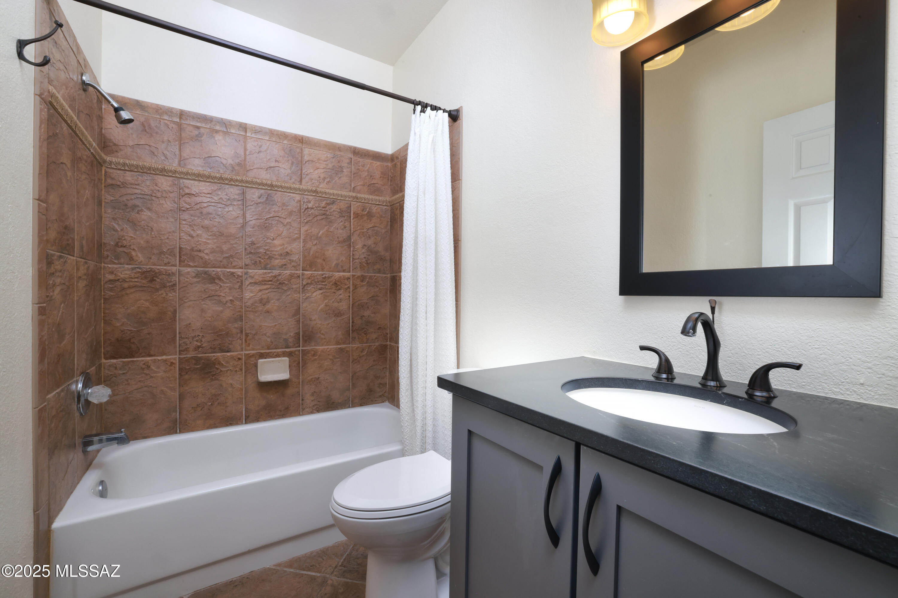 6655 N Canyon Crest Drive NE Unit: # 22103