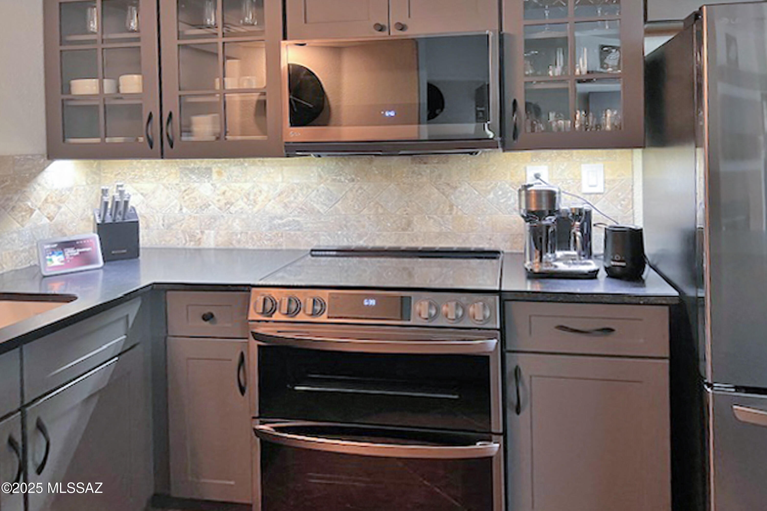 6655 N Canyon Crest Drive NE Unit: # 22103