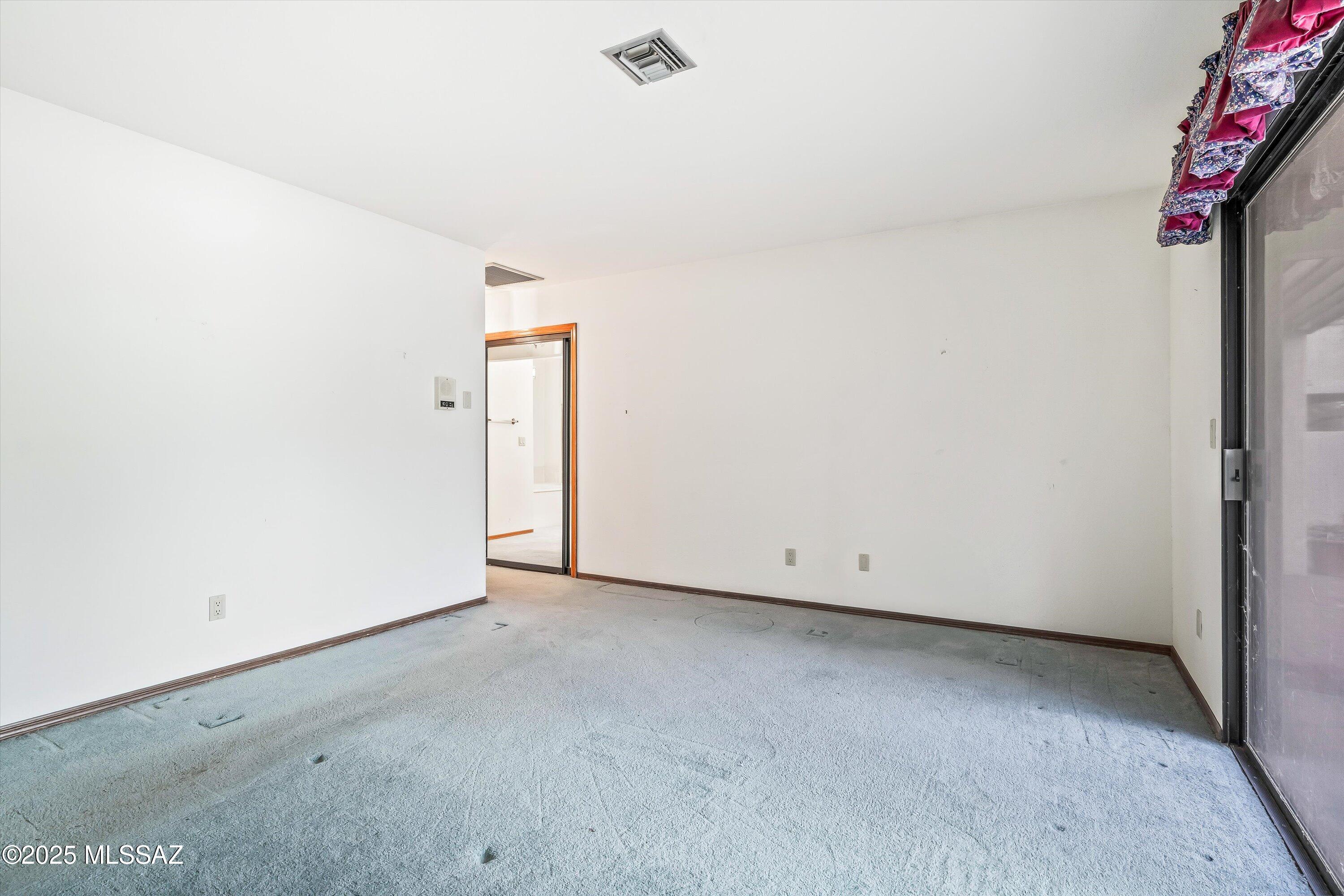 9231 E Lakeside Court