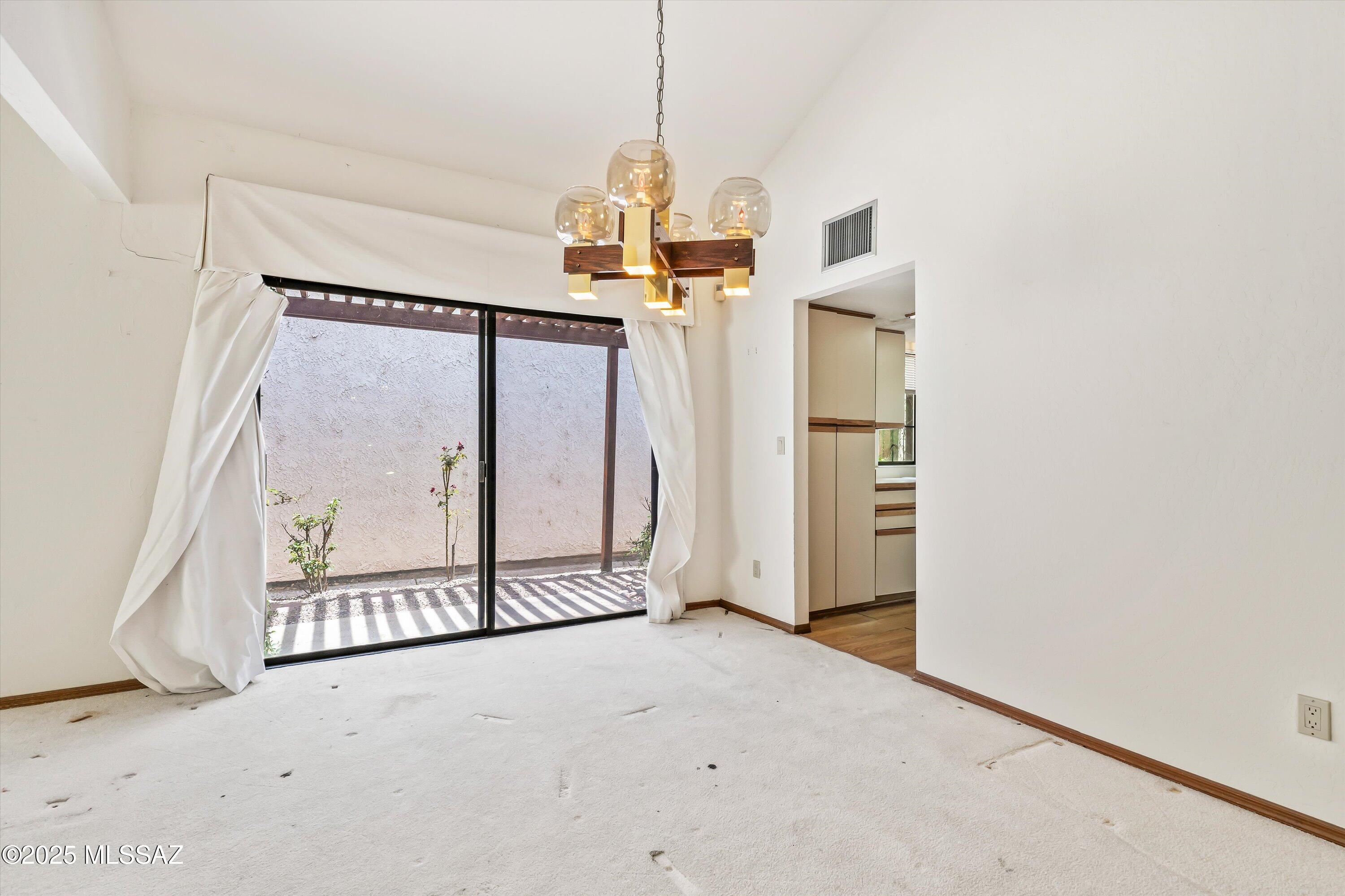 9231 E Lakeside Court