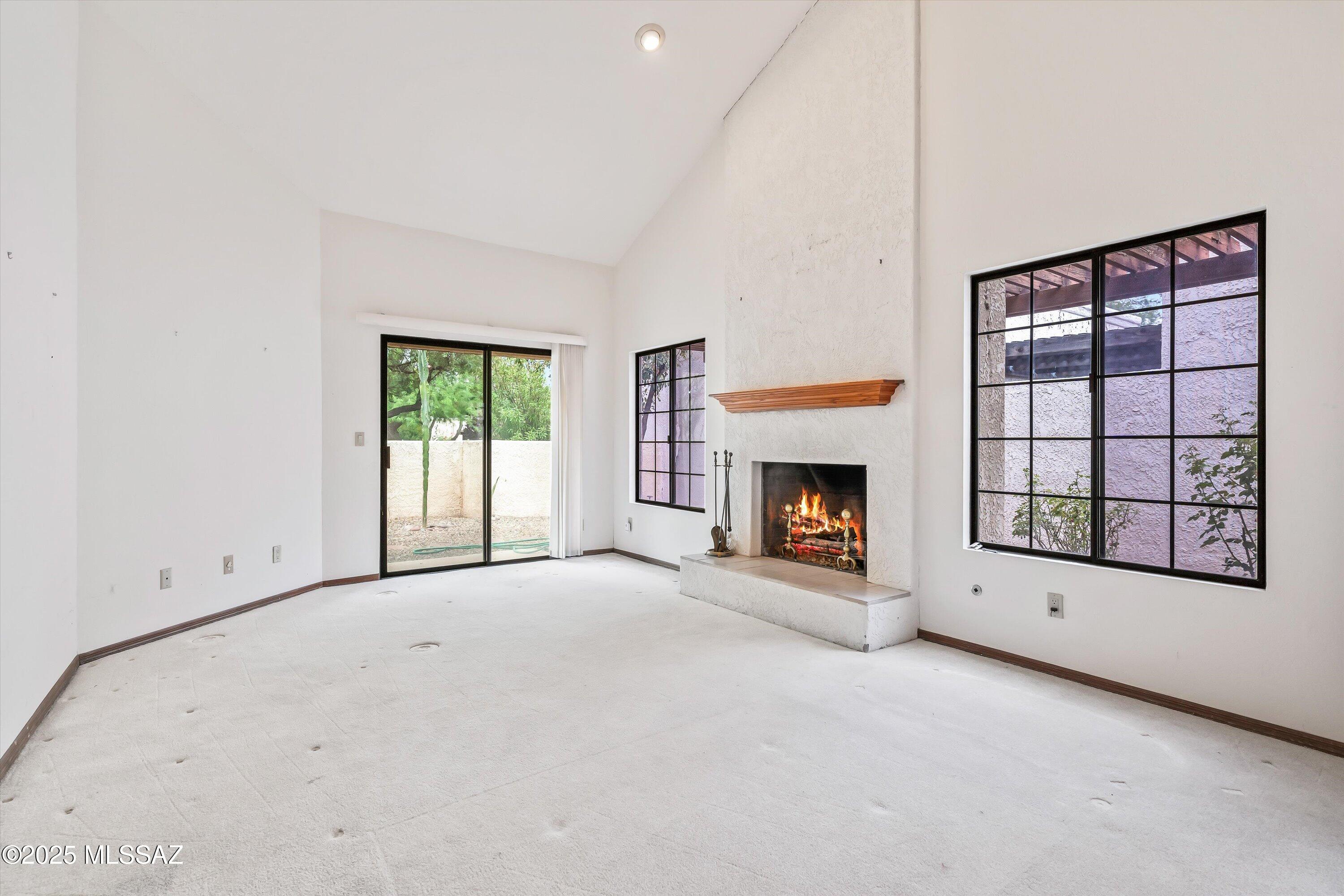 9231 E Lakeside Court