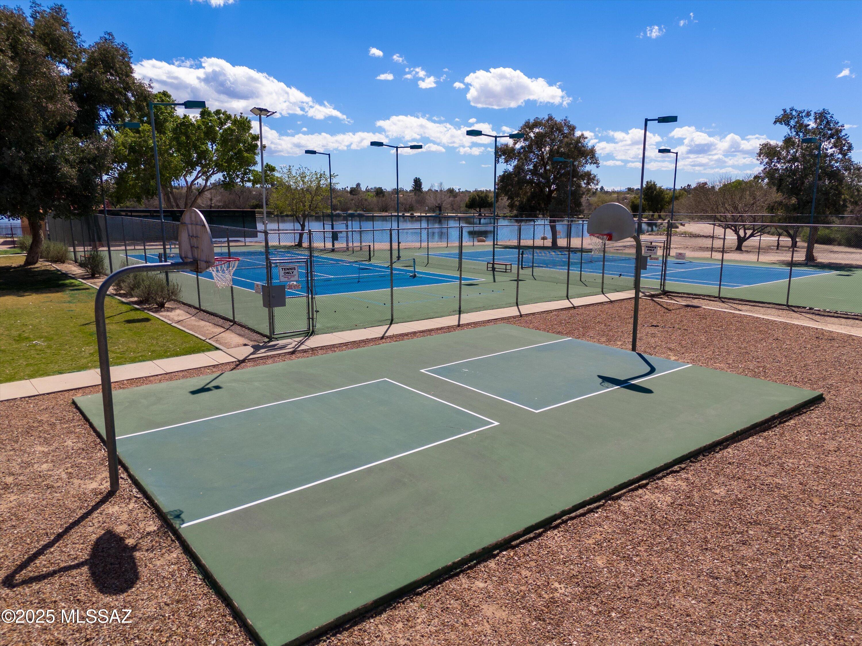 9231 E Lakeside Court