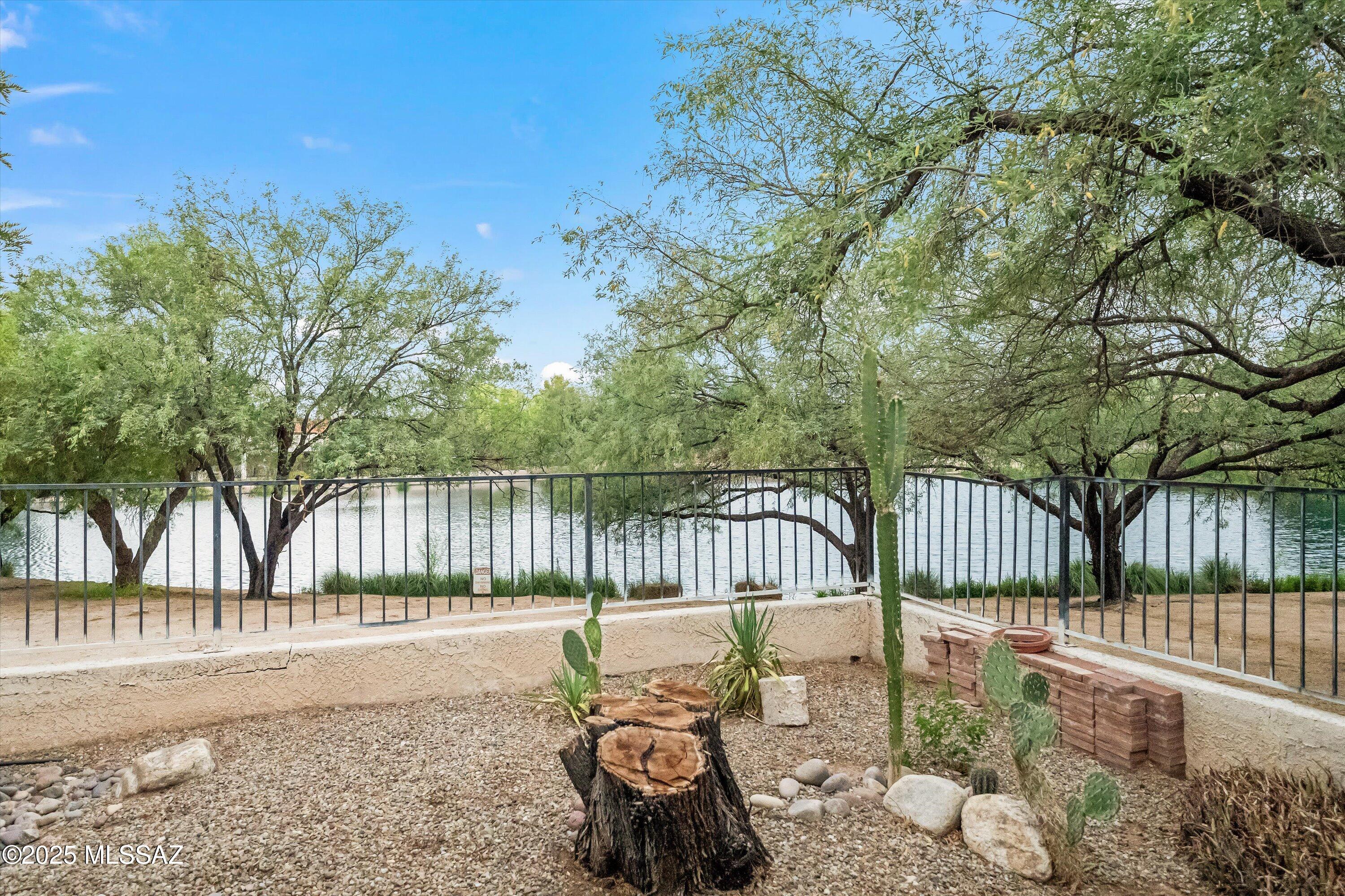 9231 E Lakeside Court