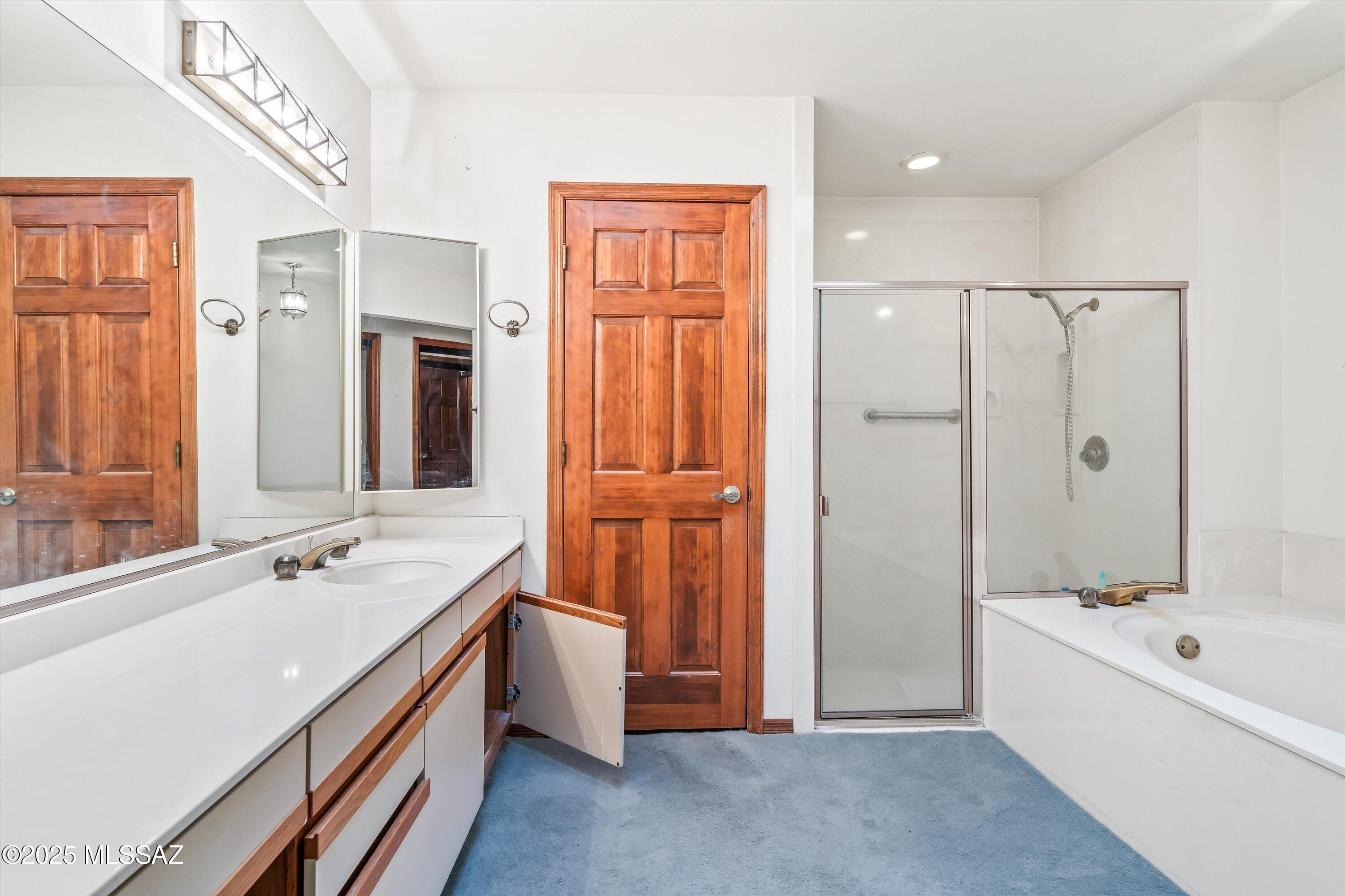 9231 E Lakeside Court