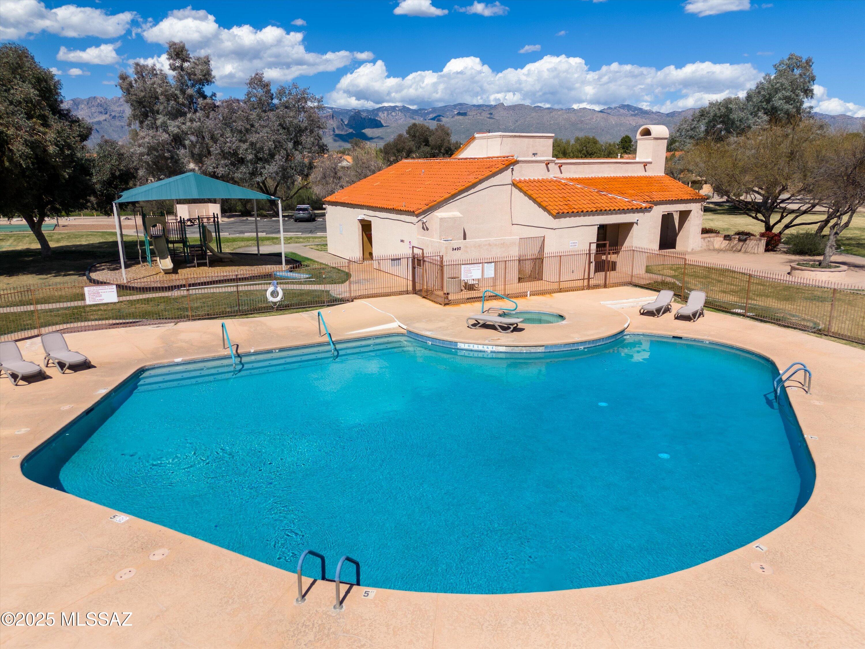 9231 E Lakeside Court