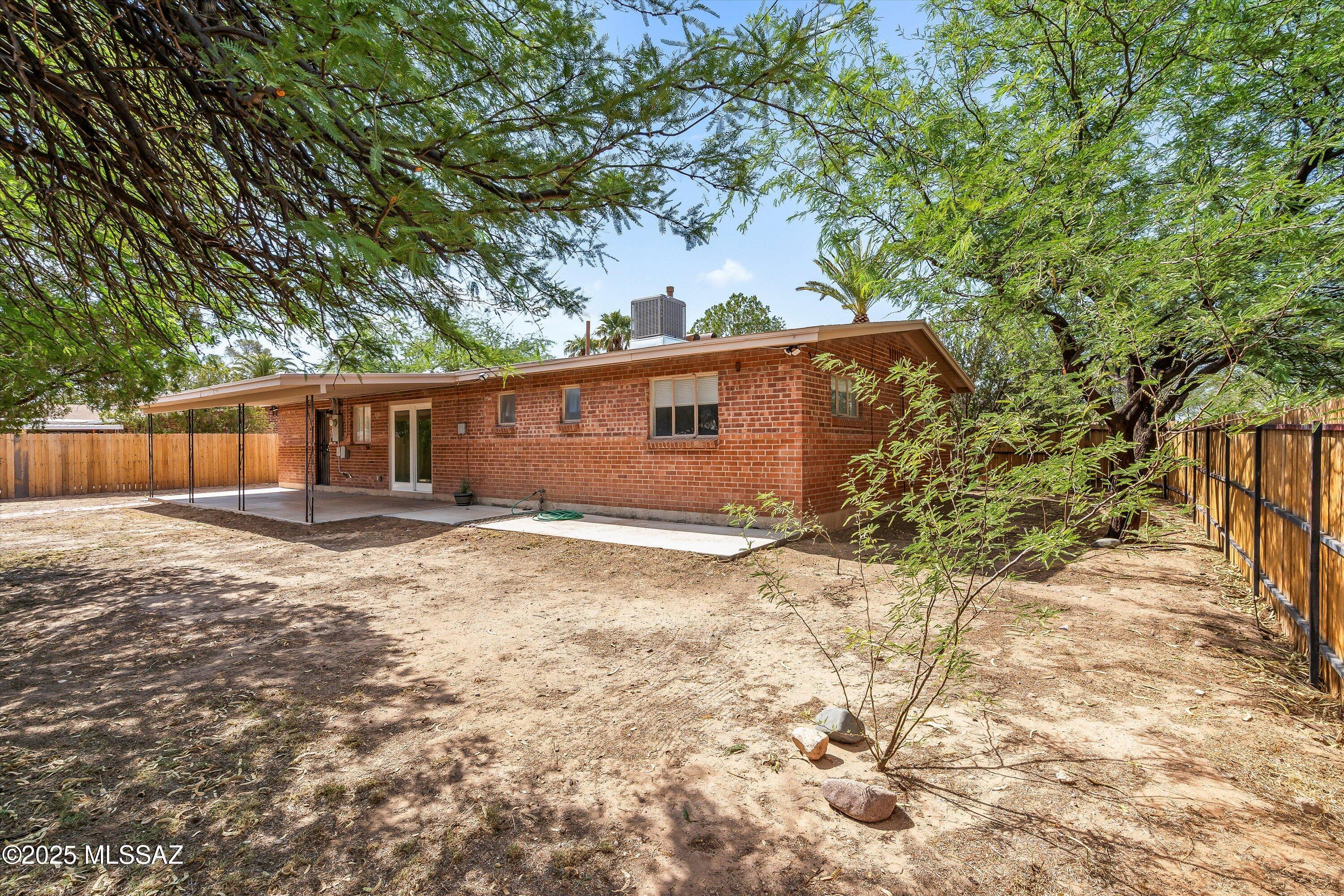3501 E Edison Street