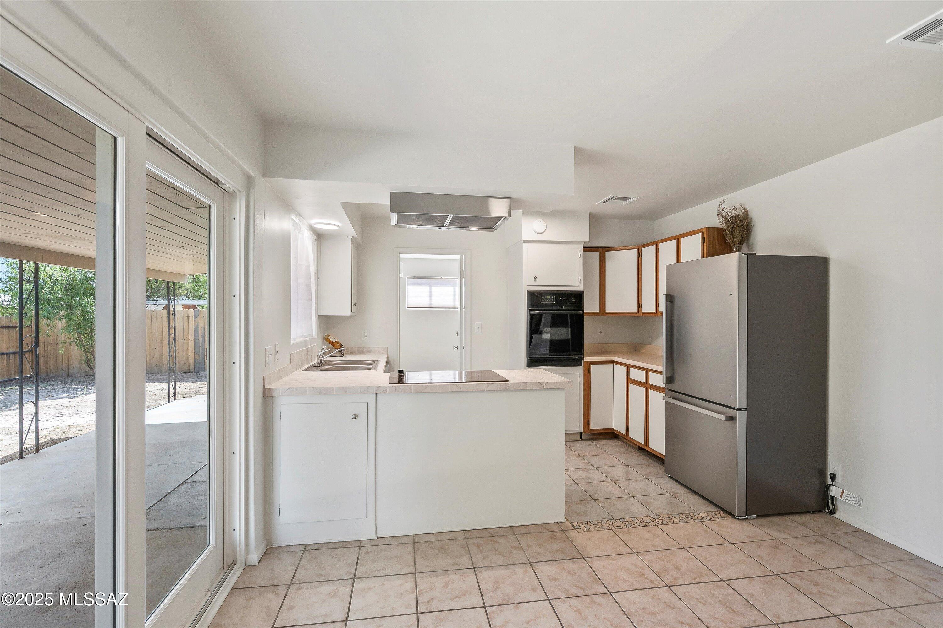 3501 E Edison Street