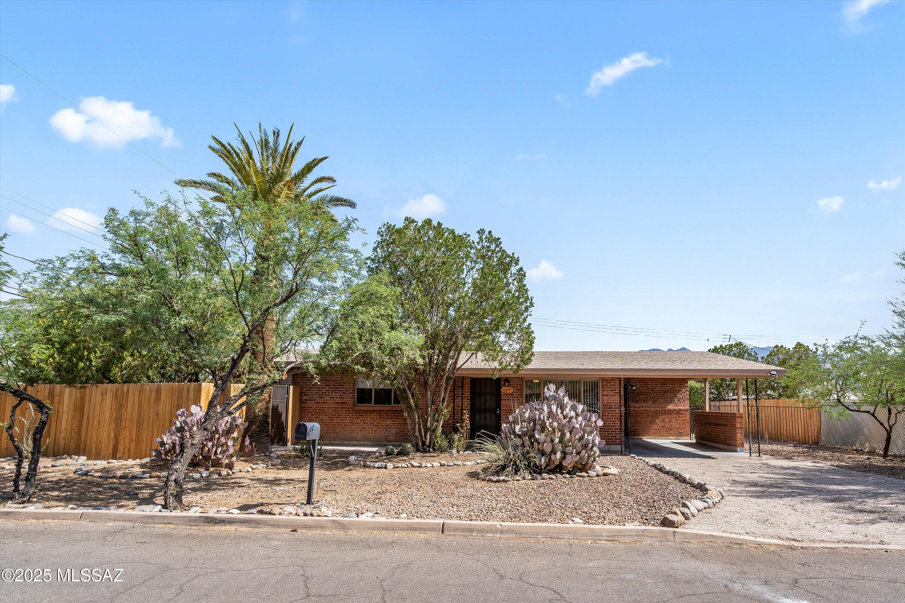 3501 E Edison Street