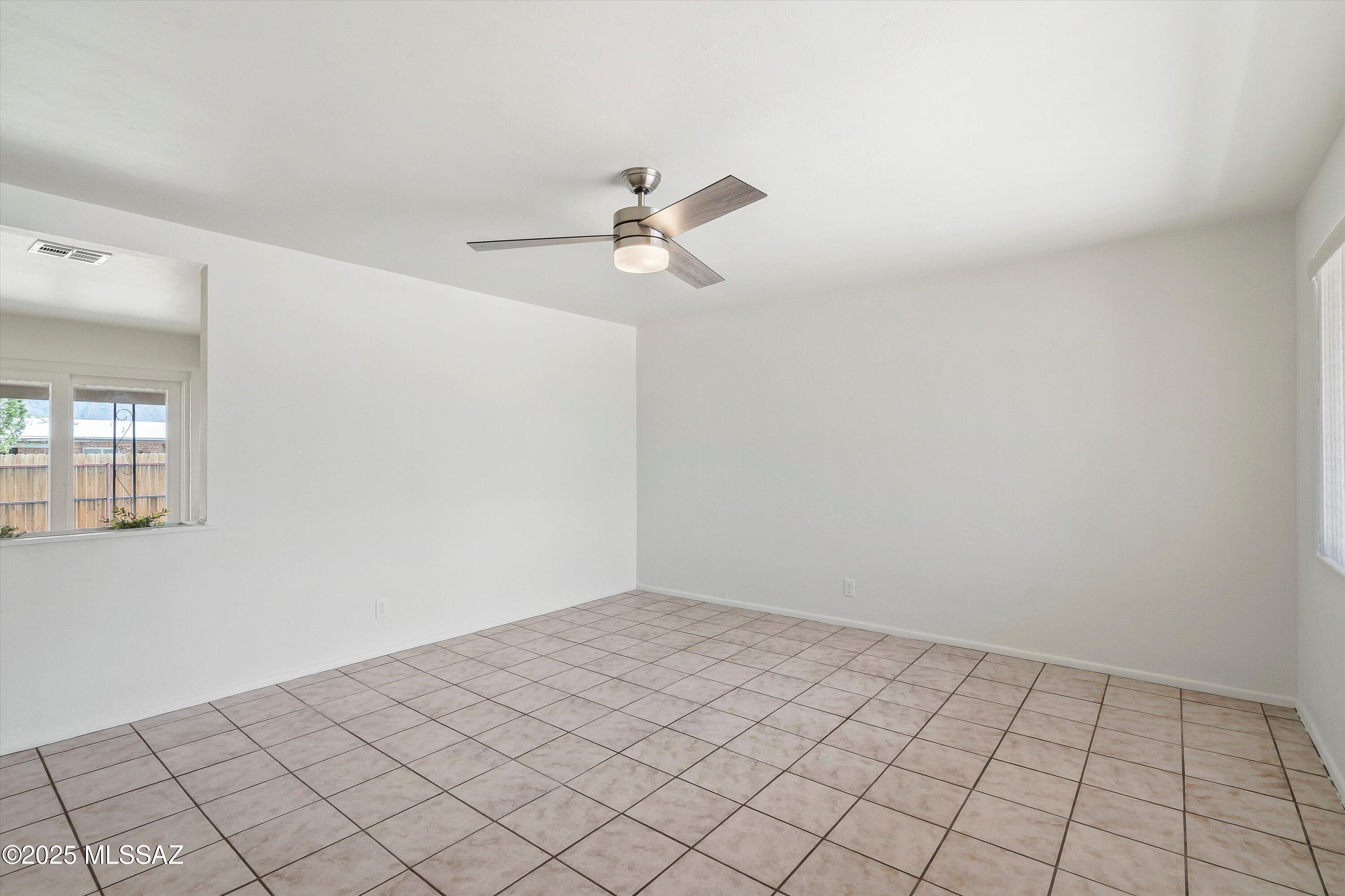 3501 E Edison Street