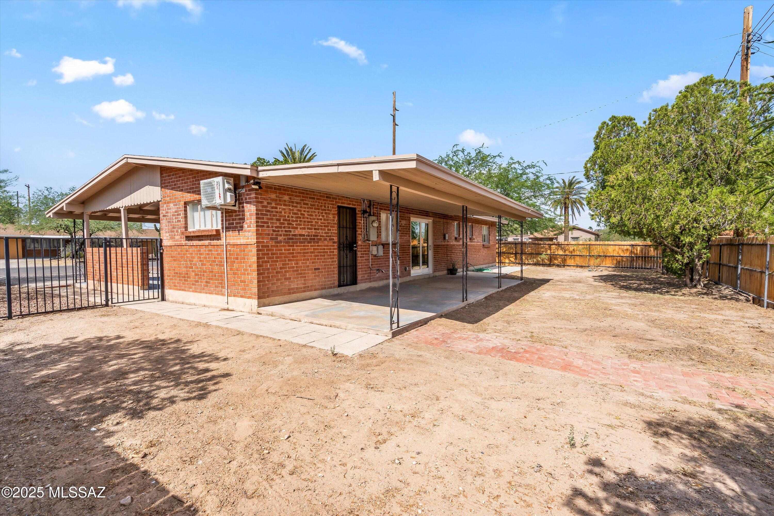 3501 E Edison Street