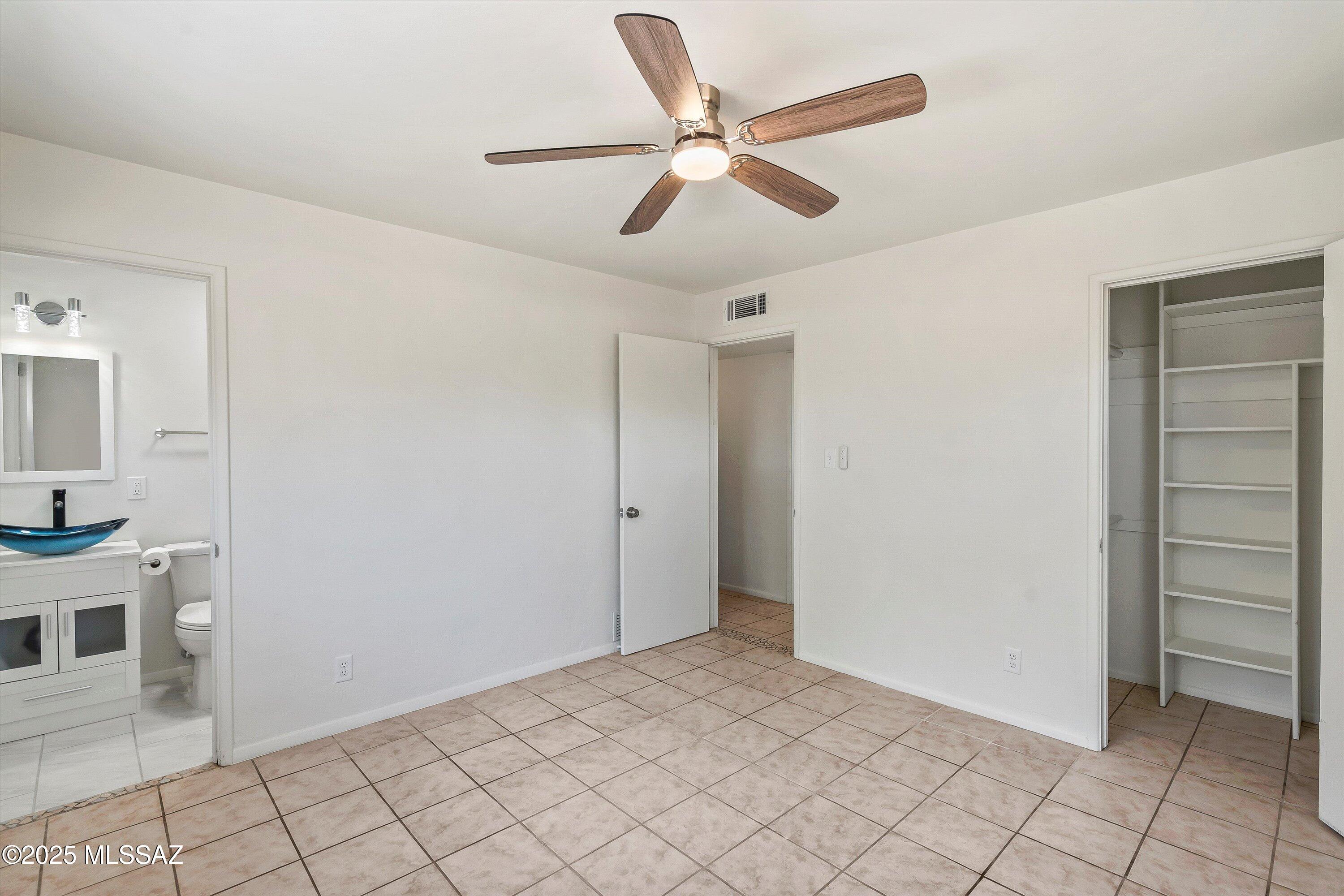 3501 E Edison Street