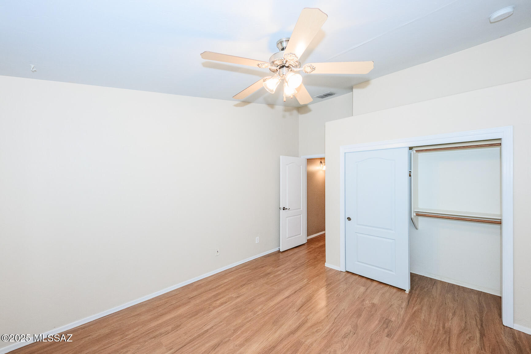 10462 E Rose Hill Street