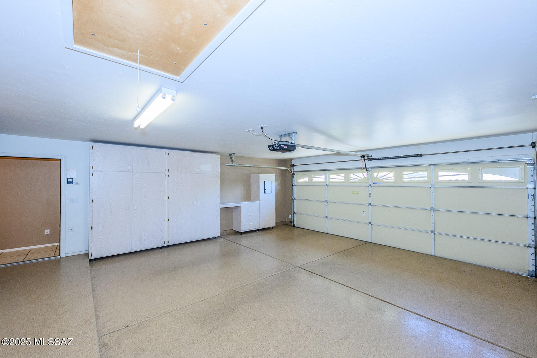 10462 E Rose Hill Street