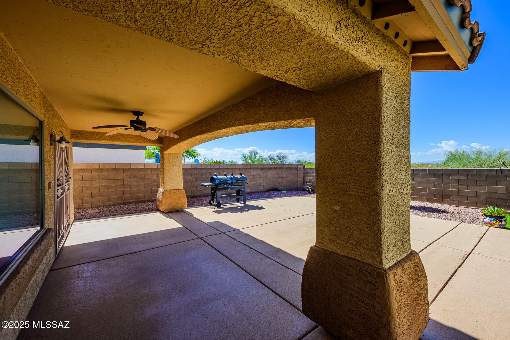 10462 E Rose Hill Street