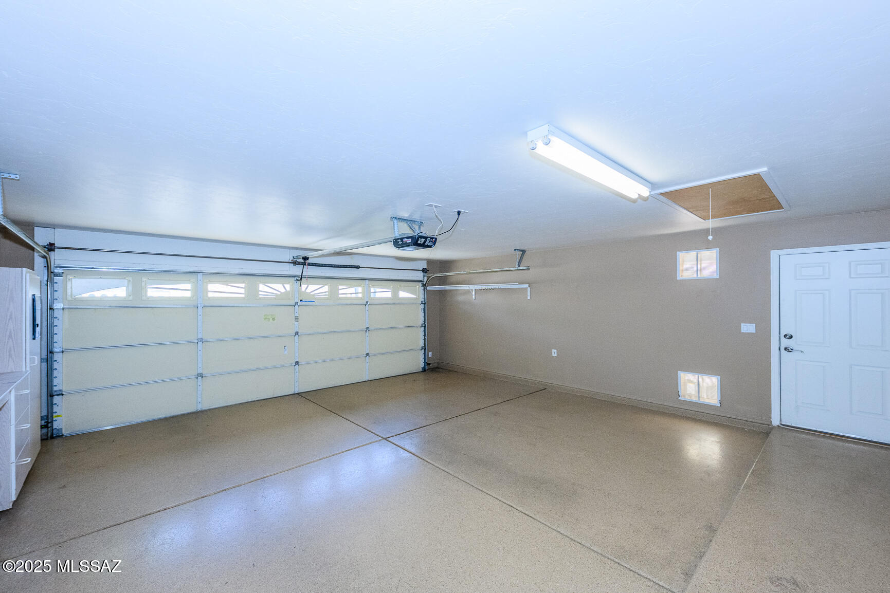 10462 E Rose Hill Street