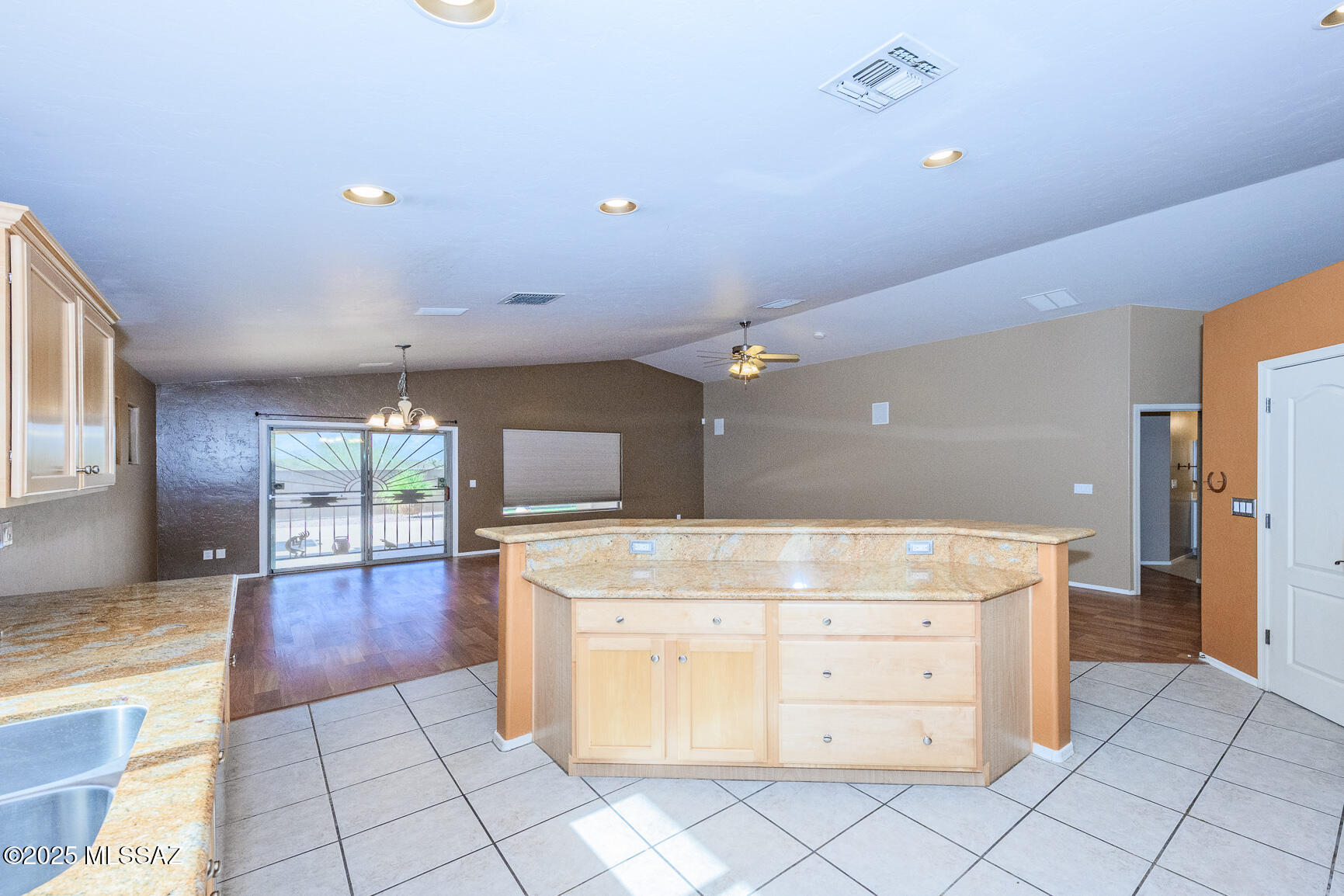 10462 E Rose Hill Street