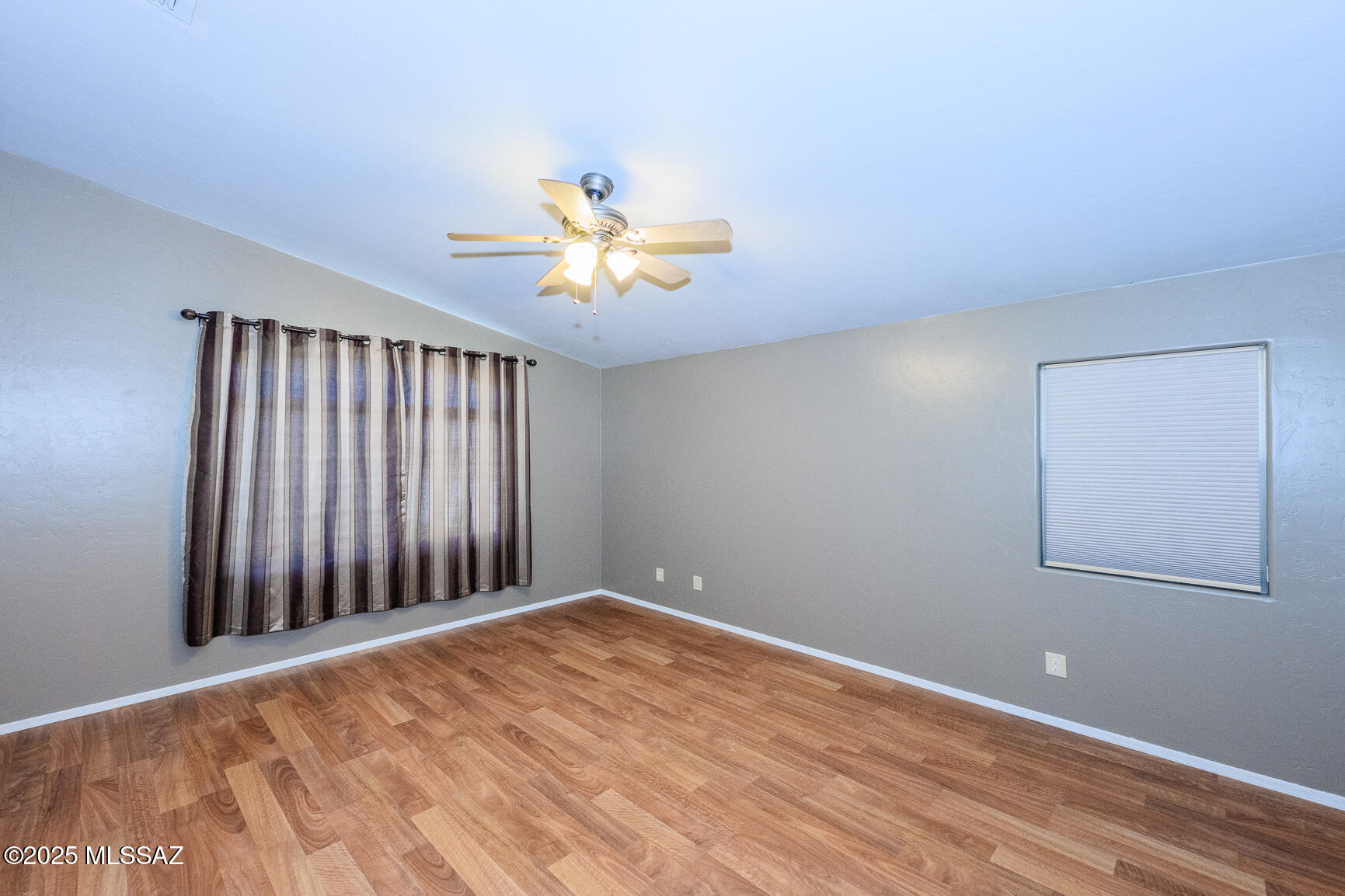 10462 E Rose Hill Street