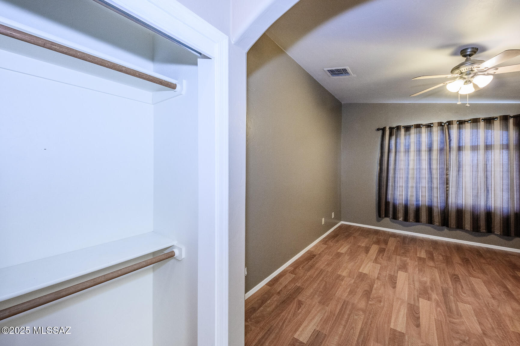 10462 E Rose Hill Street