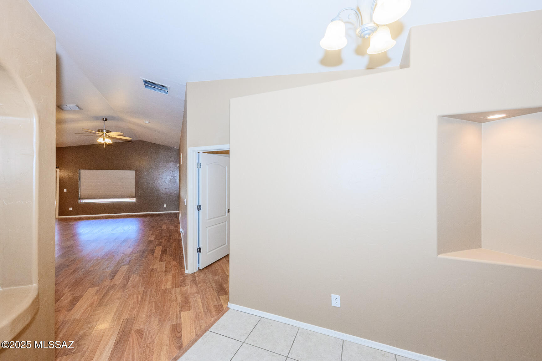 10462 E Rose Hill Street