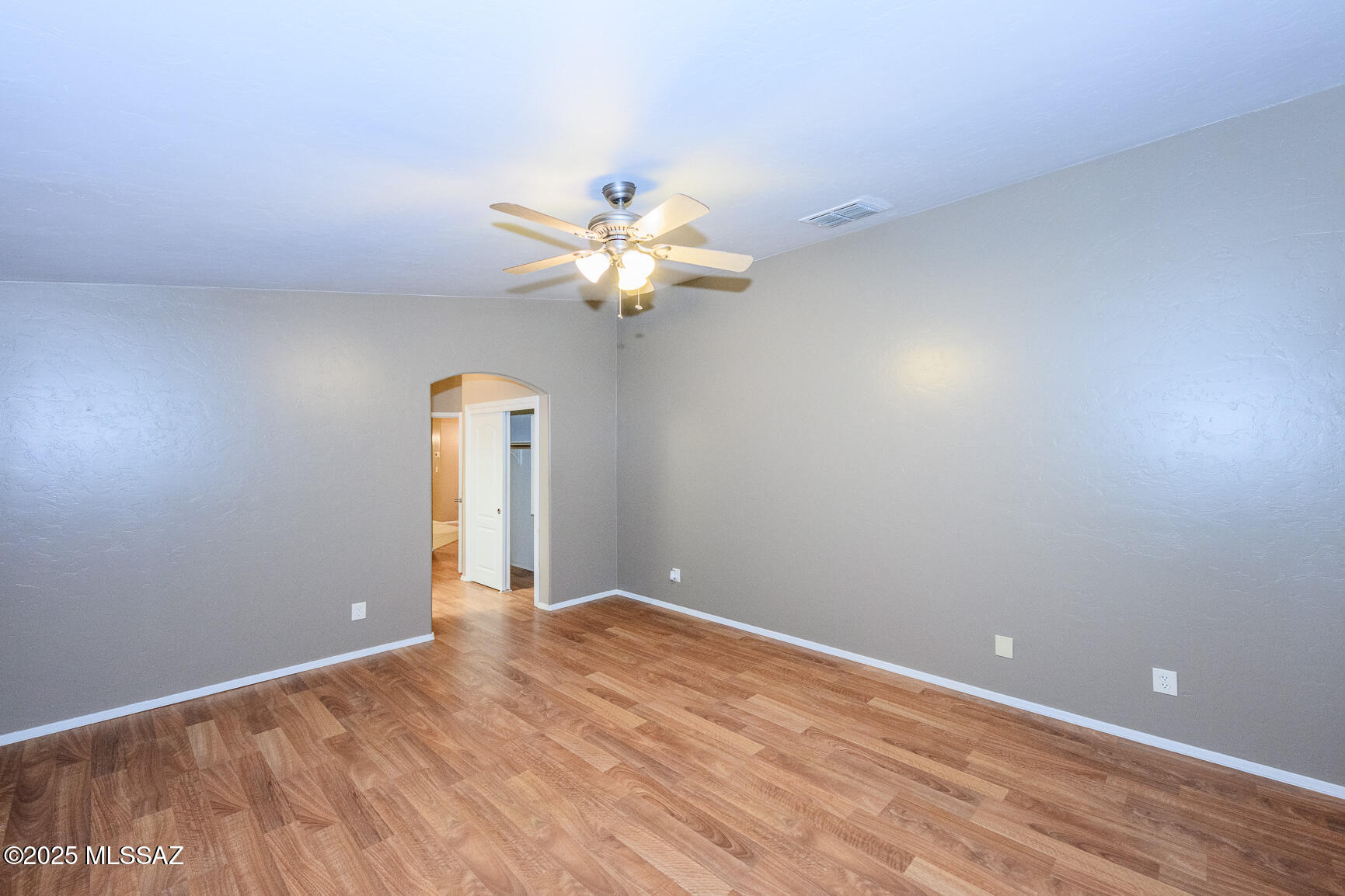 10462 E Rose Hill Street