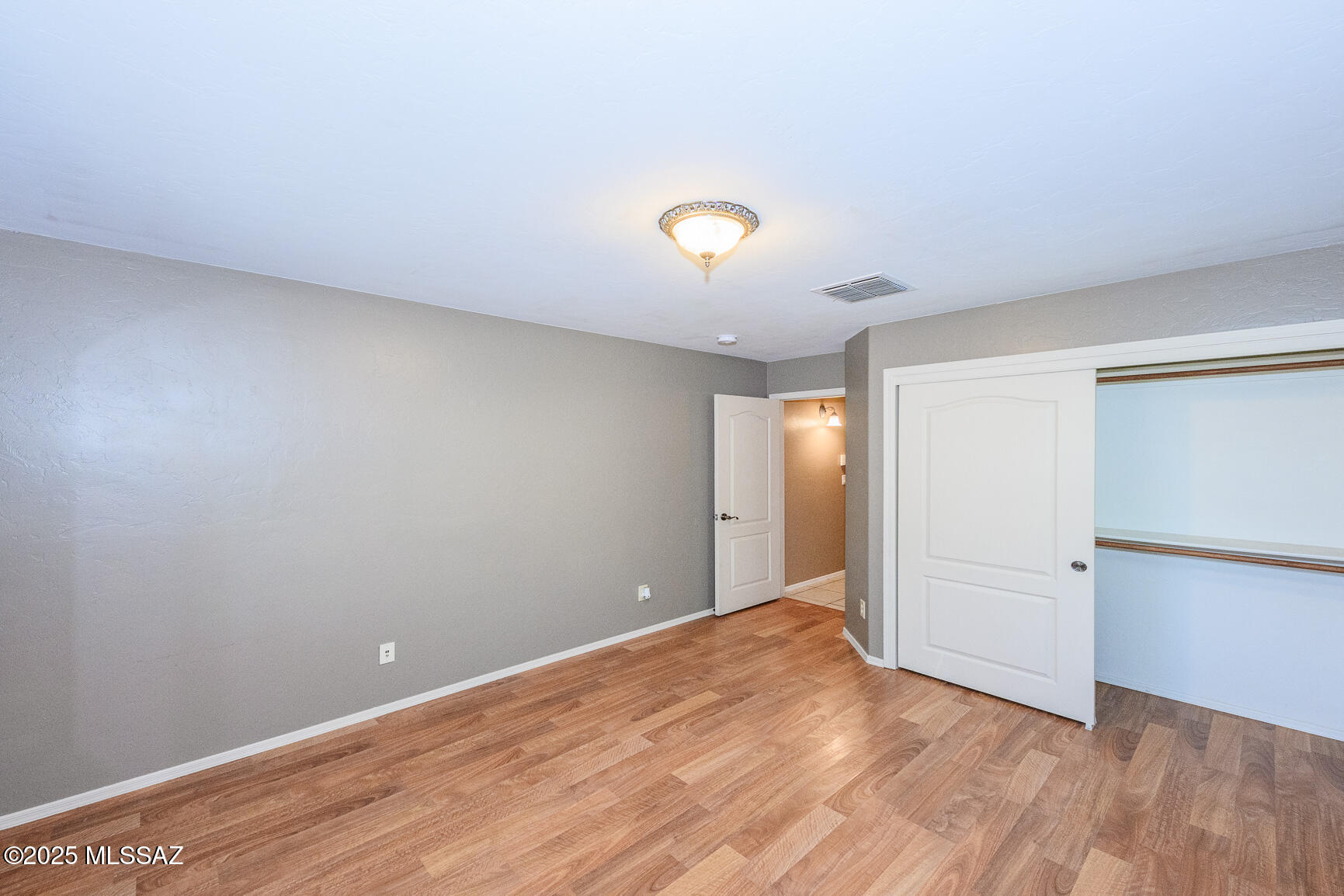 10462 E Rose Hill Street