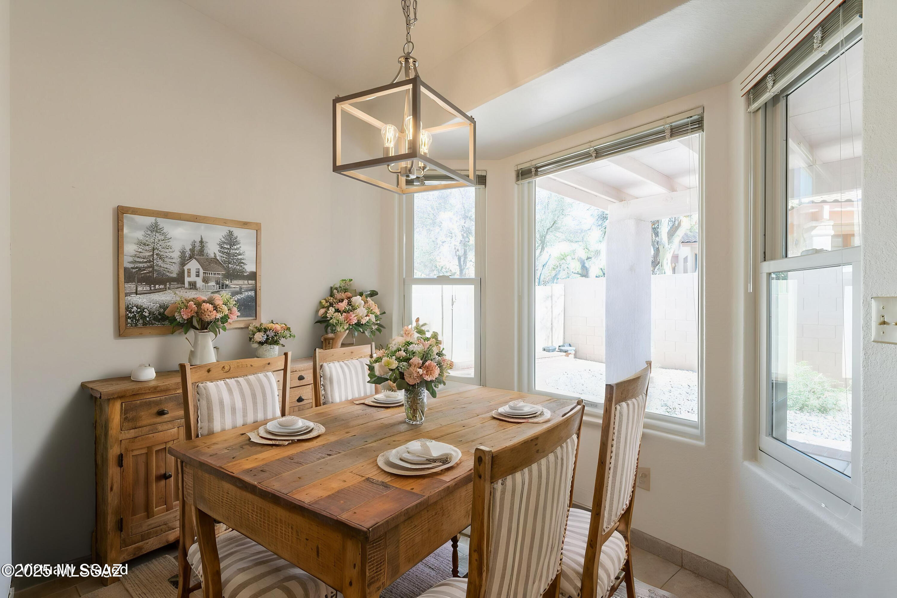 120 E Carolwood Drive