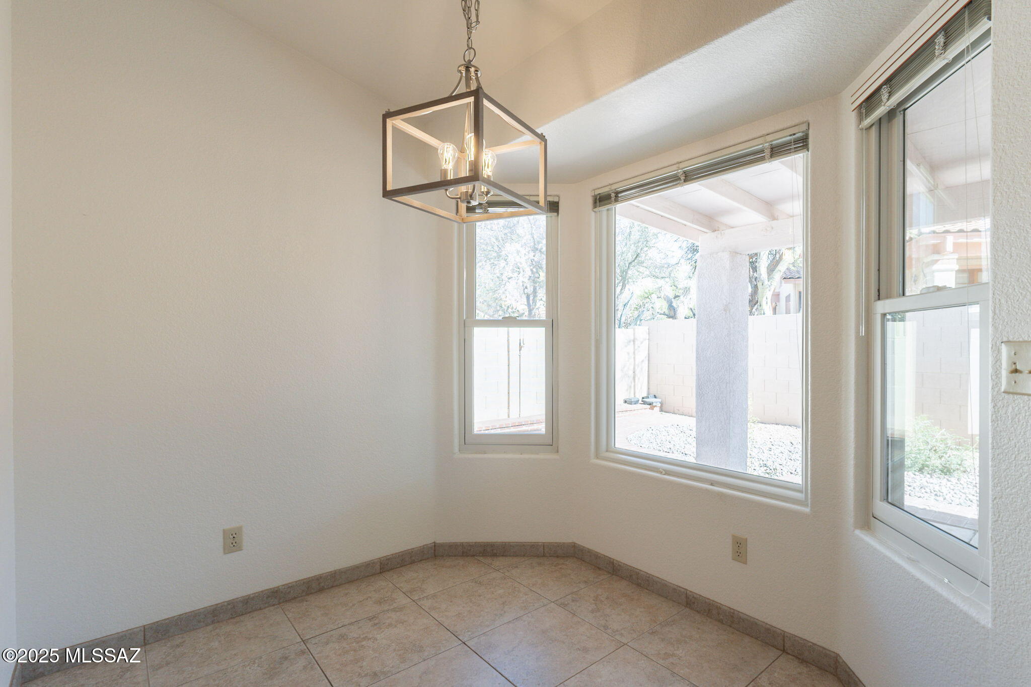 120 E Carolwood Drive