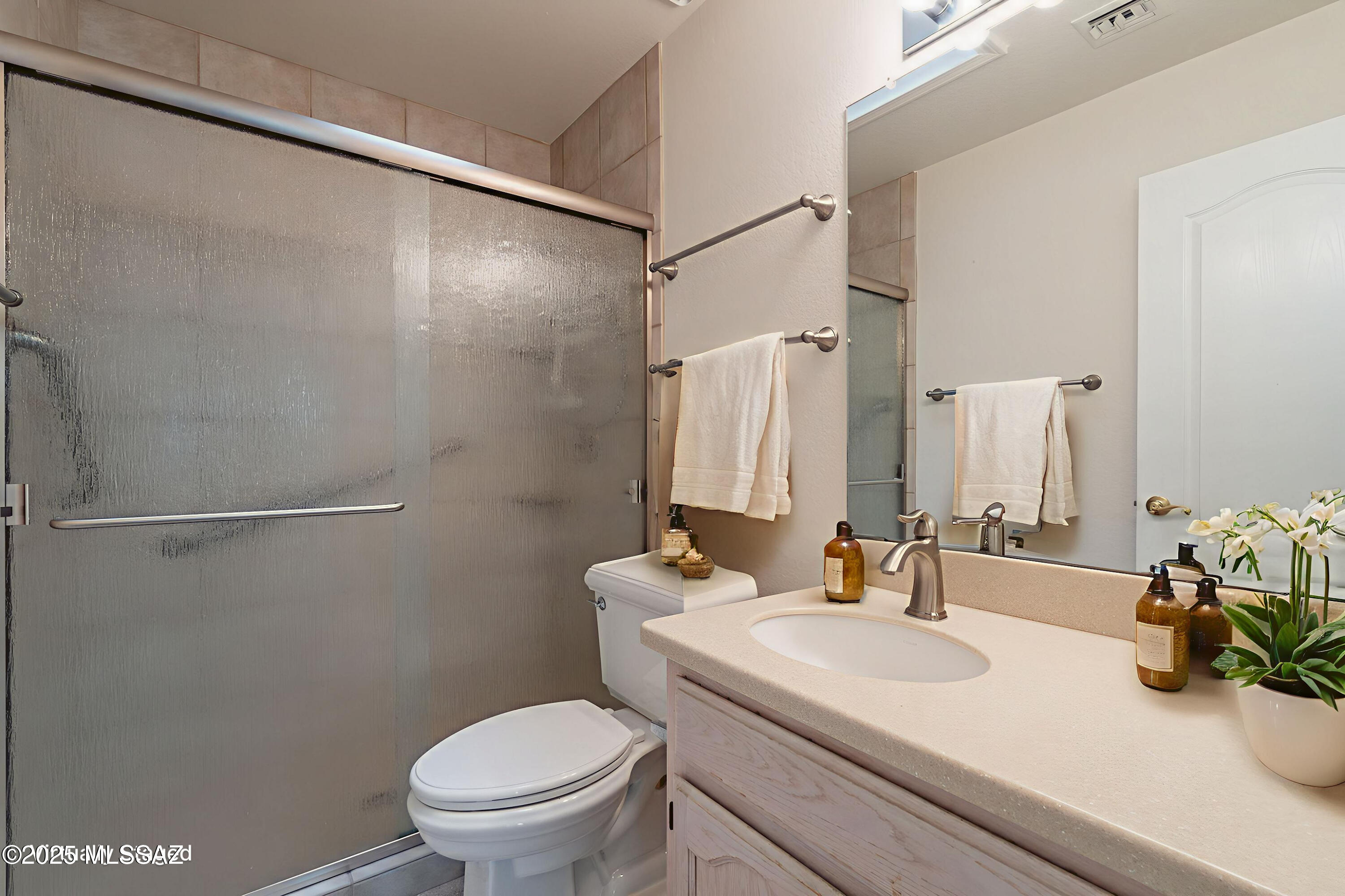 120 E Carolwood Drive