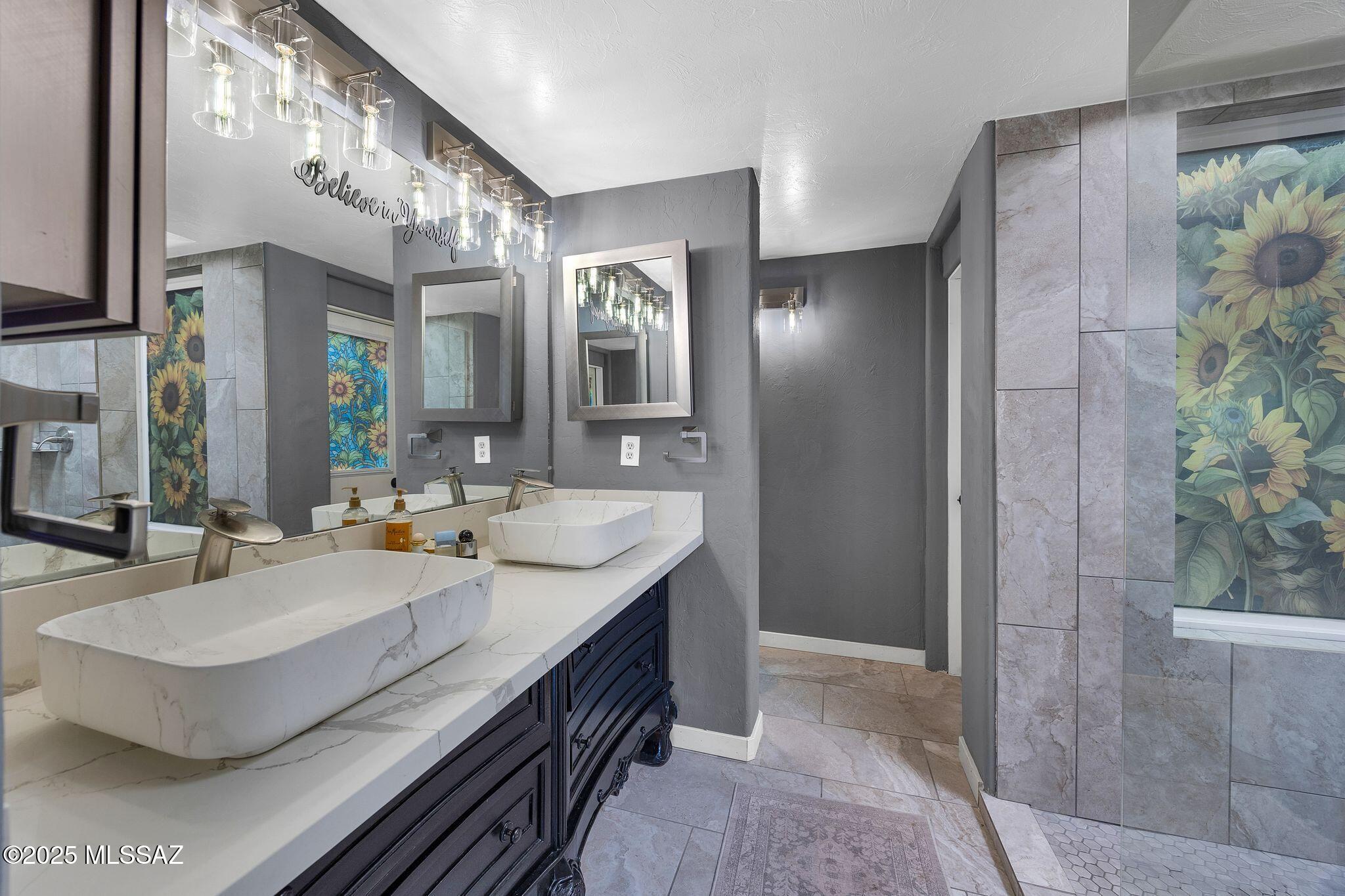 801 N Catalina Avenue