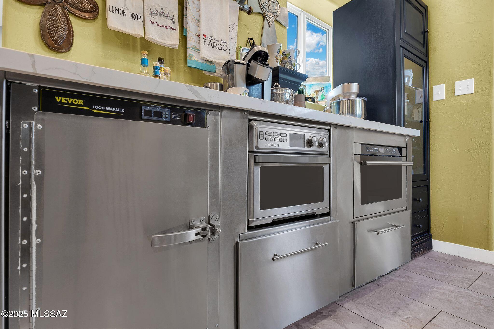 801 N Catalina Avenue