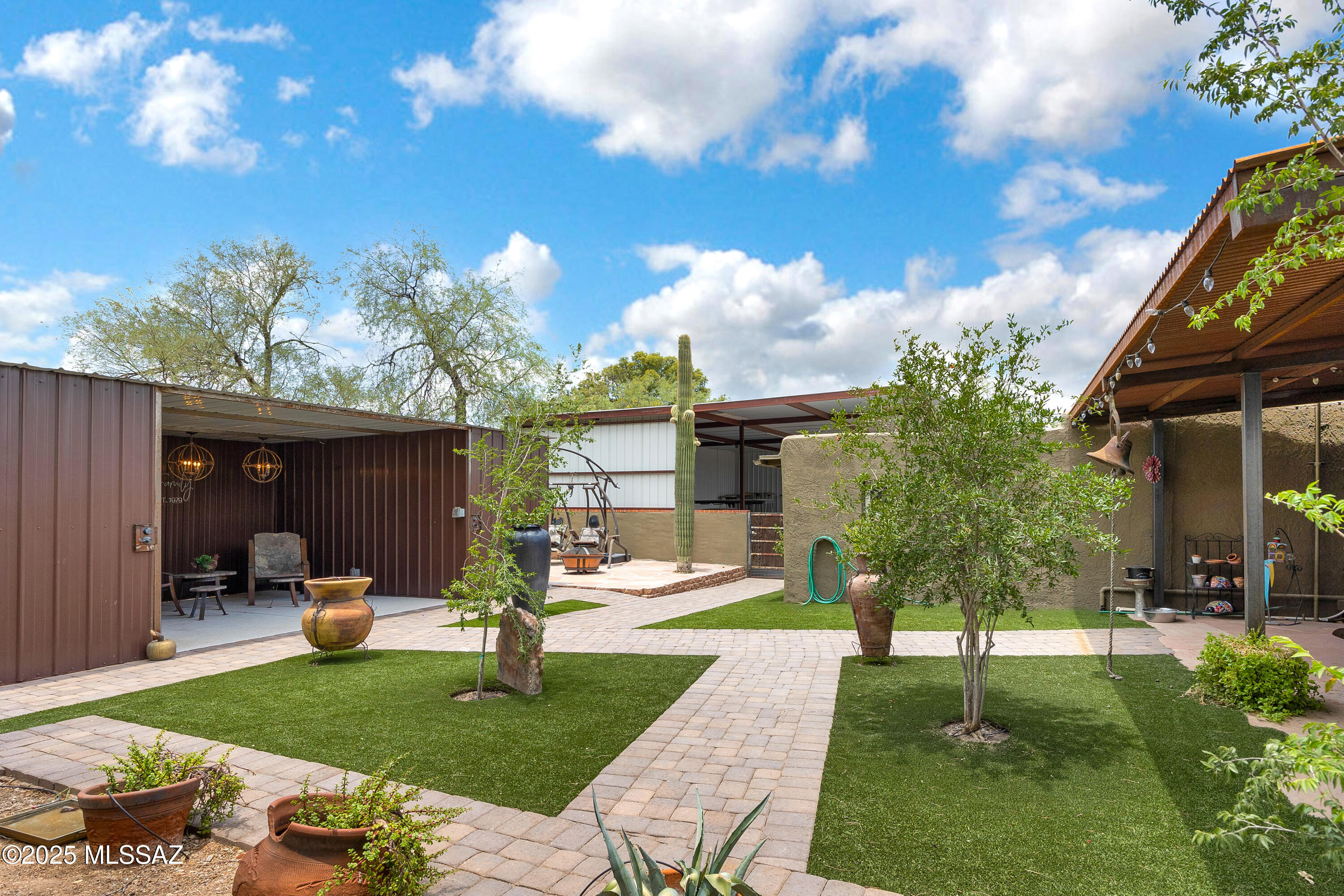 801 N Catalina Avenue