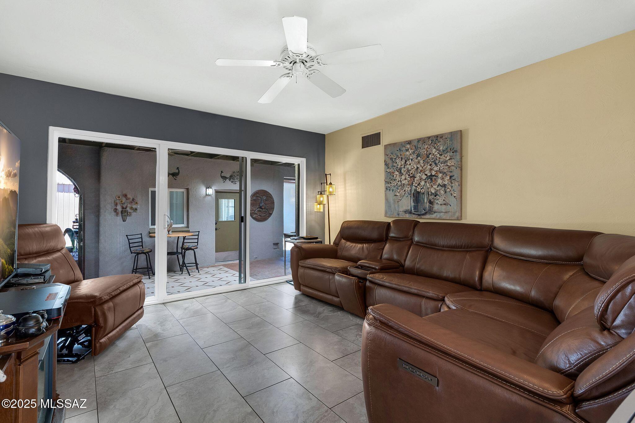 801 N Catalina Avenue