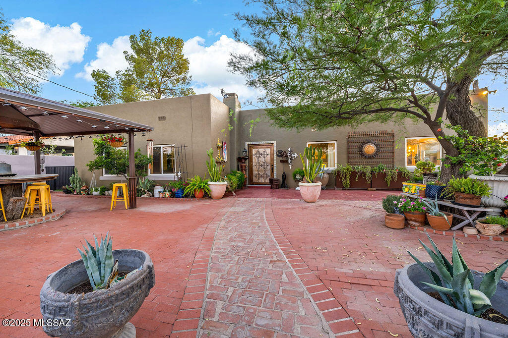 801 N Catalina Avenue