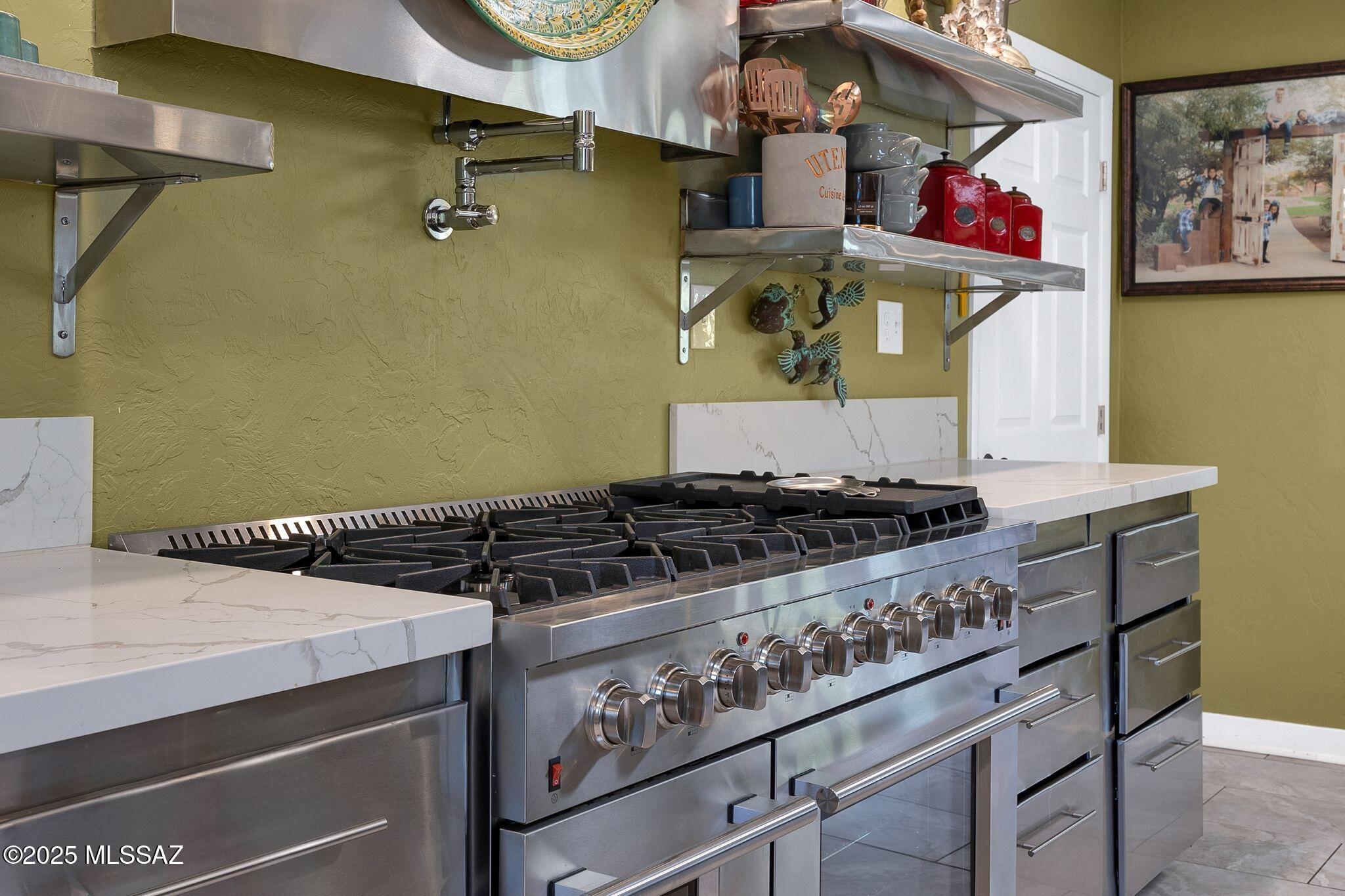 801 N Catalina Avenue