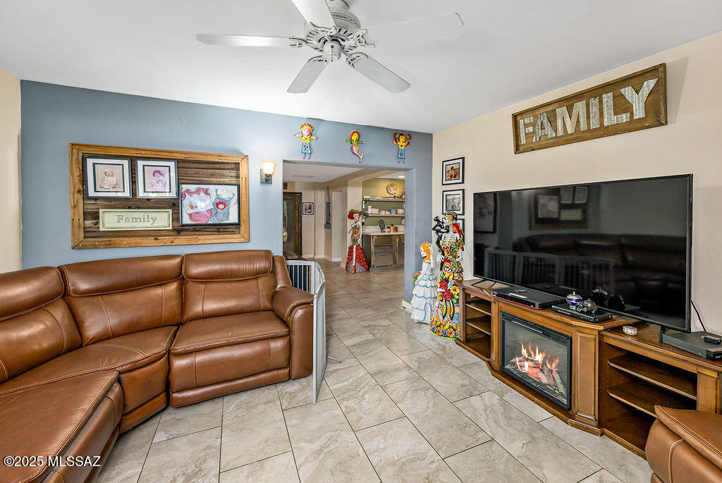 801 N Catalina Avenue