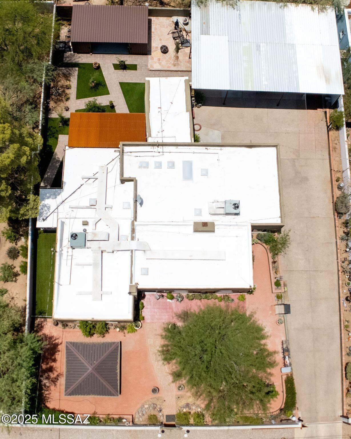 801 N Catalina Avenue