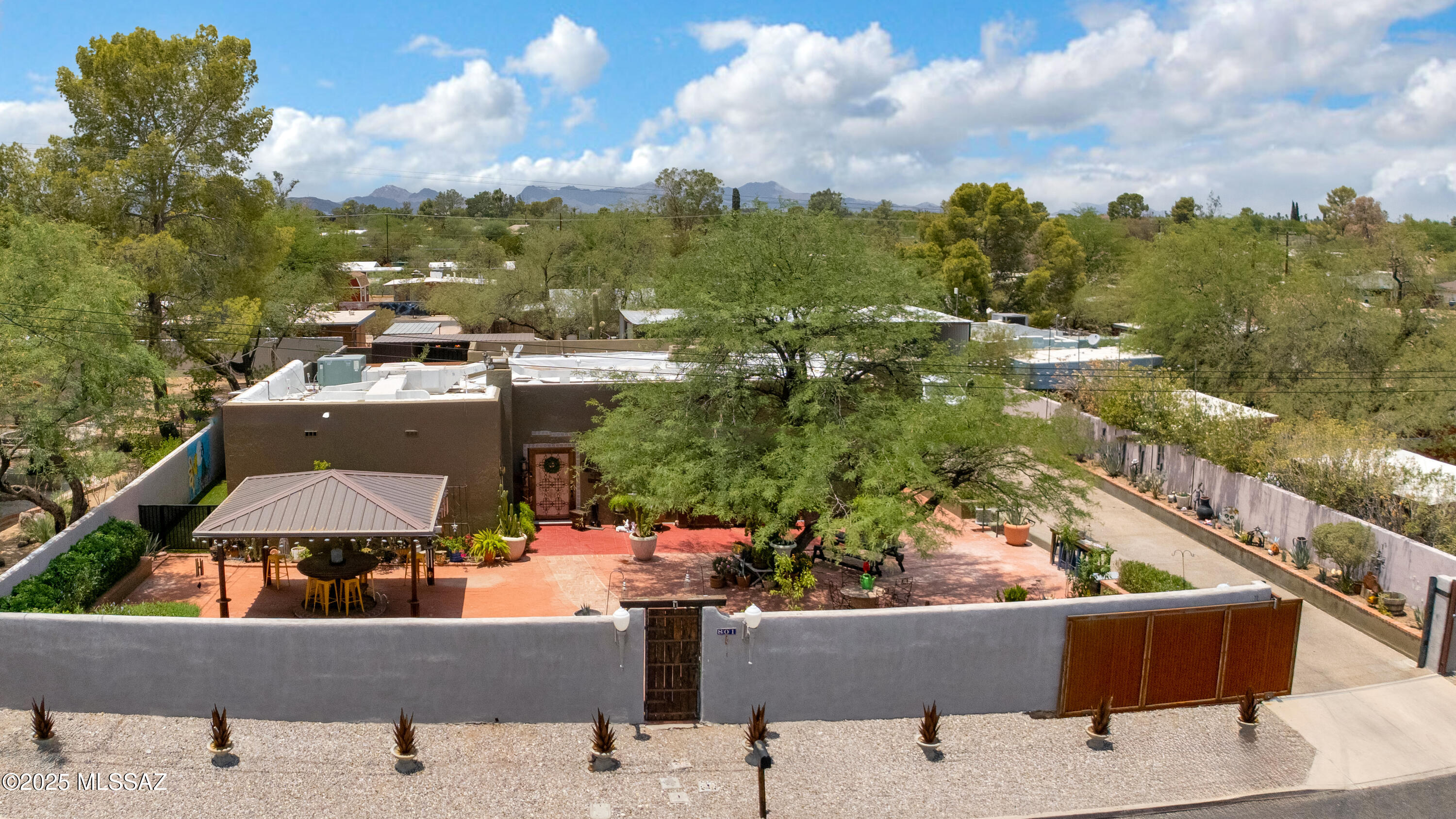 801 N Catalina Avenue