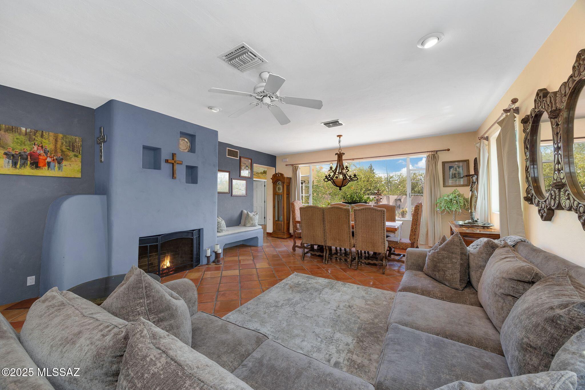 801 N Catalina Avenue