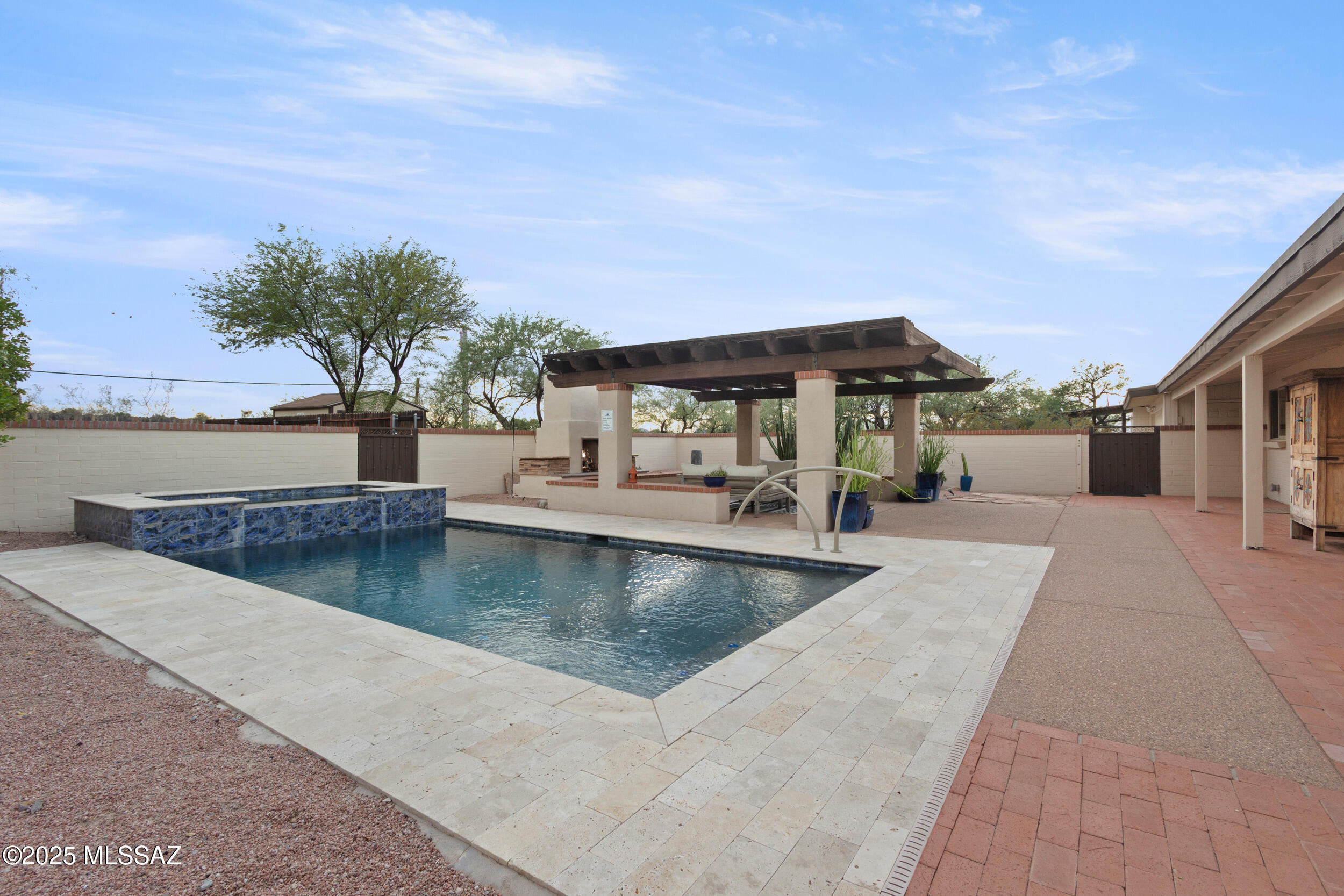 6052 E West Miramar Drive