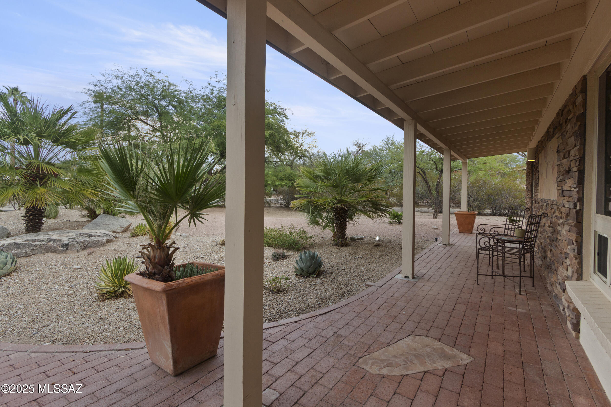 6052 E West Miramar Drive