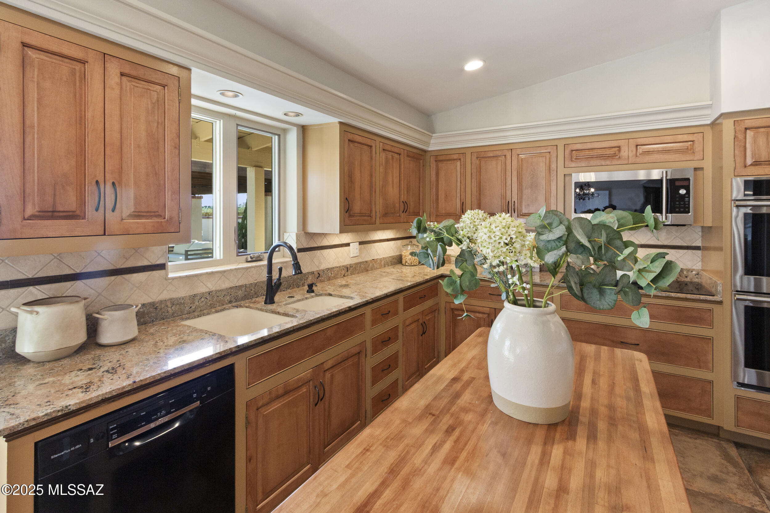 6052 E West Miramar Drive