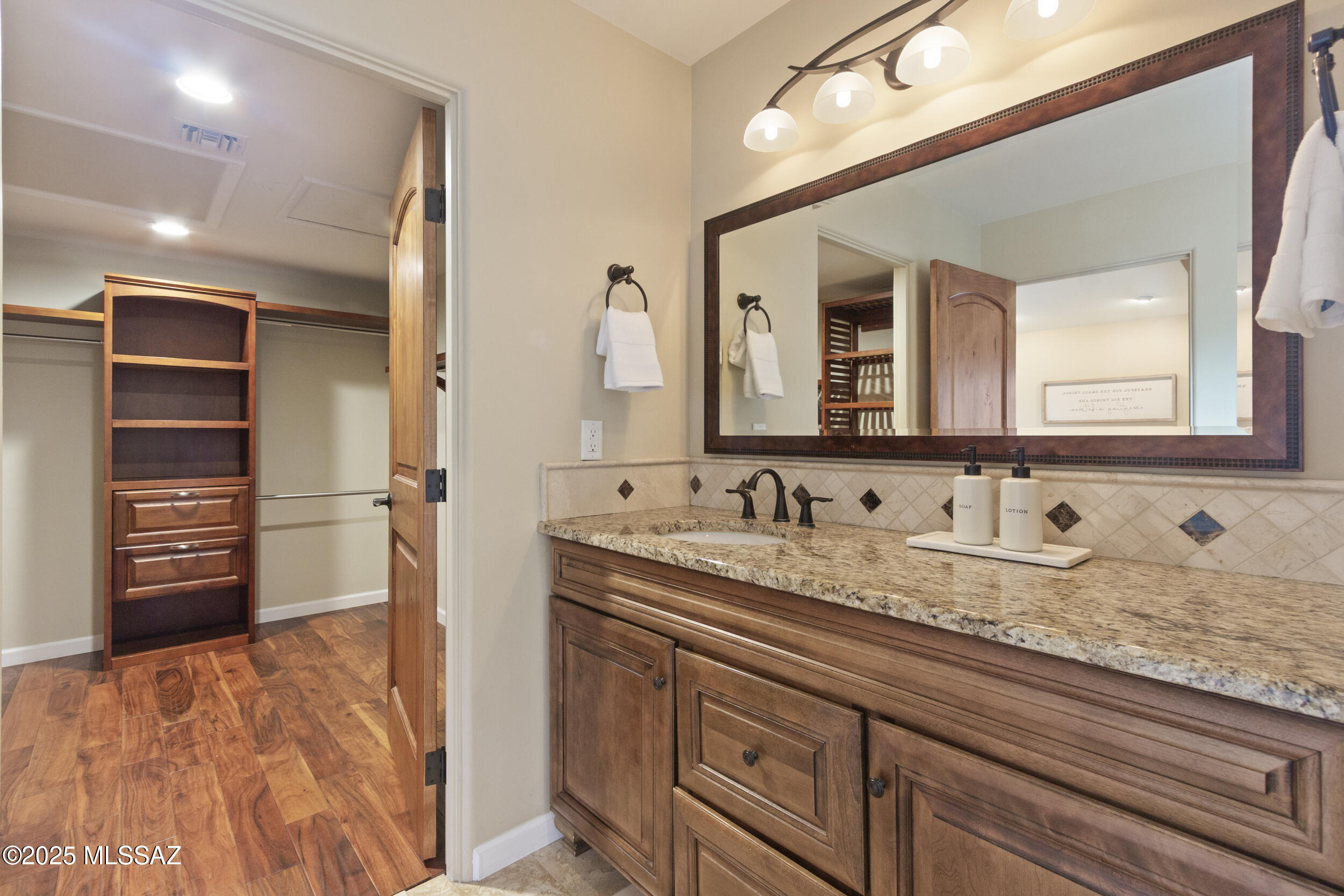 6052 E West Miramar Drive