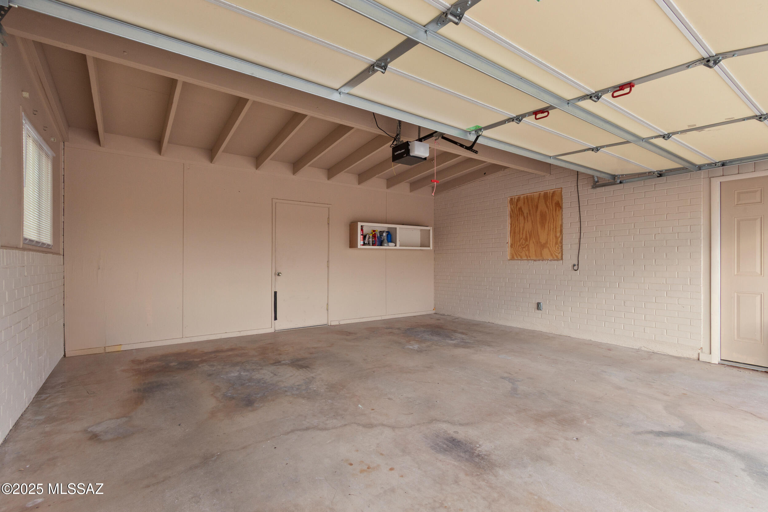 6052 E West Miramar Drive