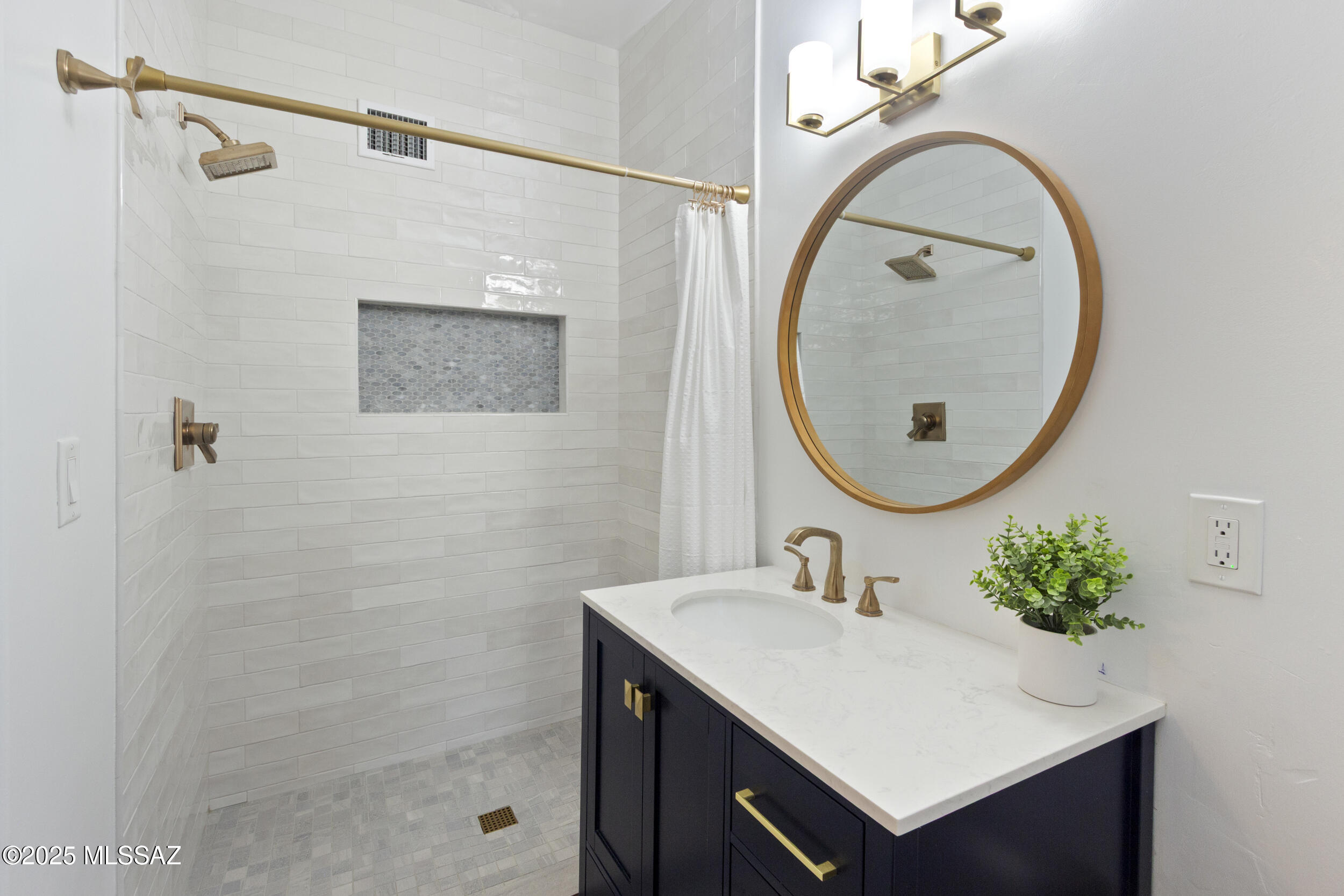 6052 E West Miramar Drive