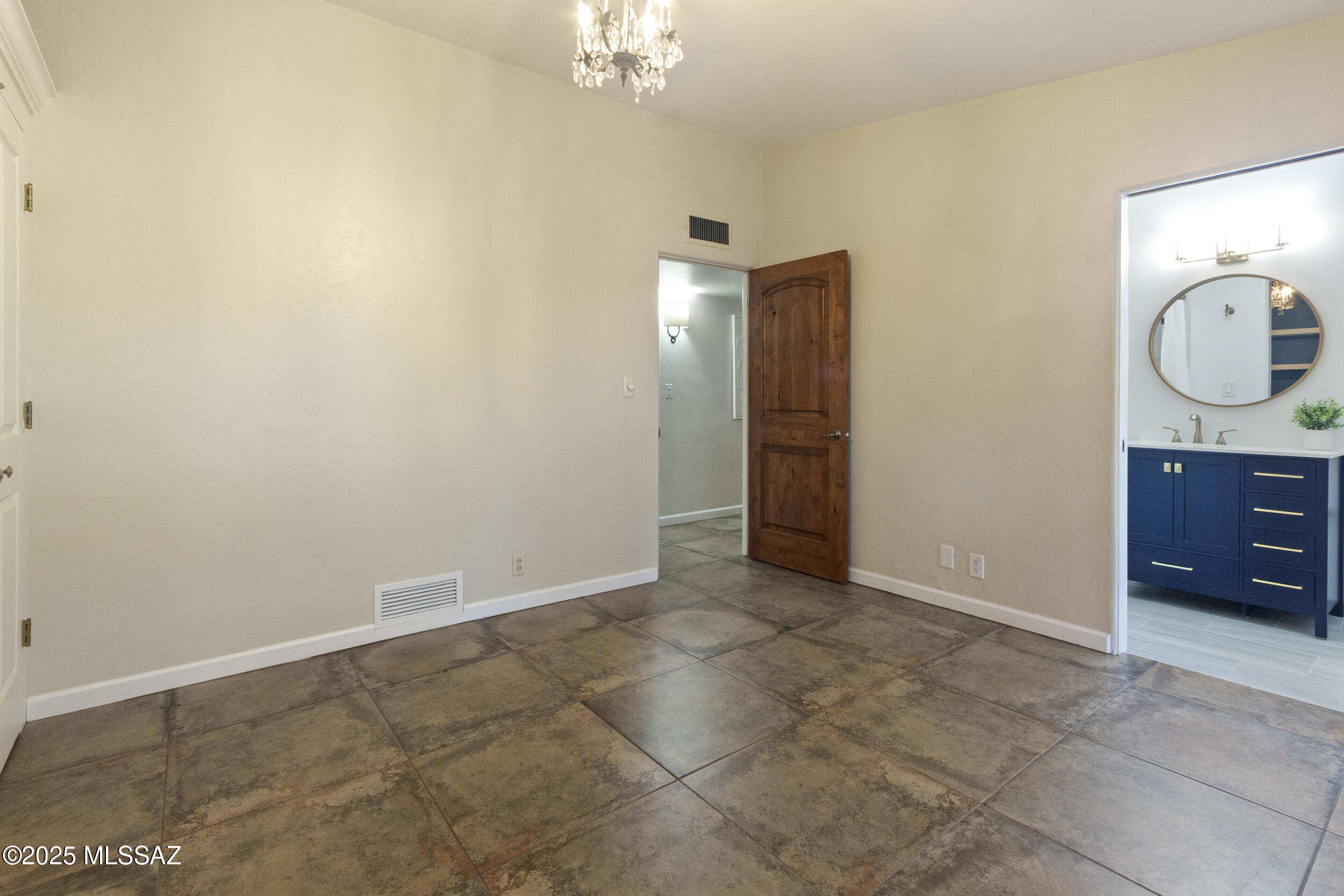 6052 E West Miramar Drive