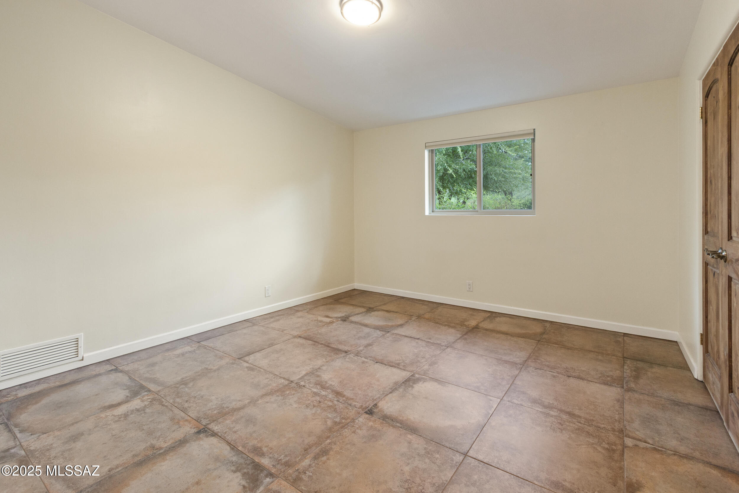 6052 E West Miramar Drive