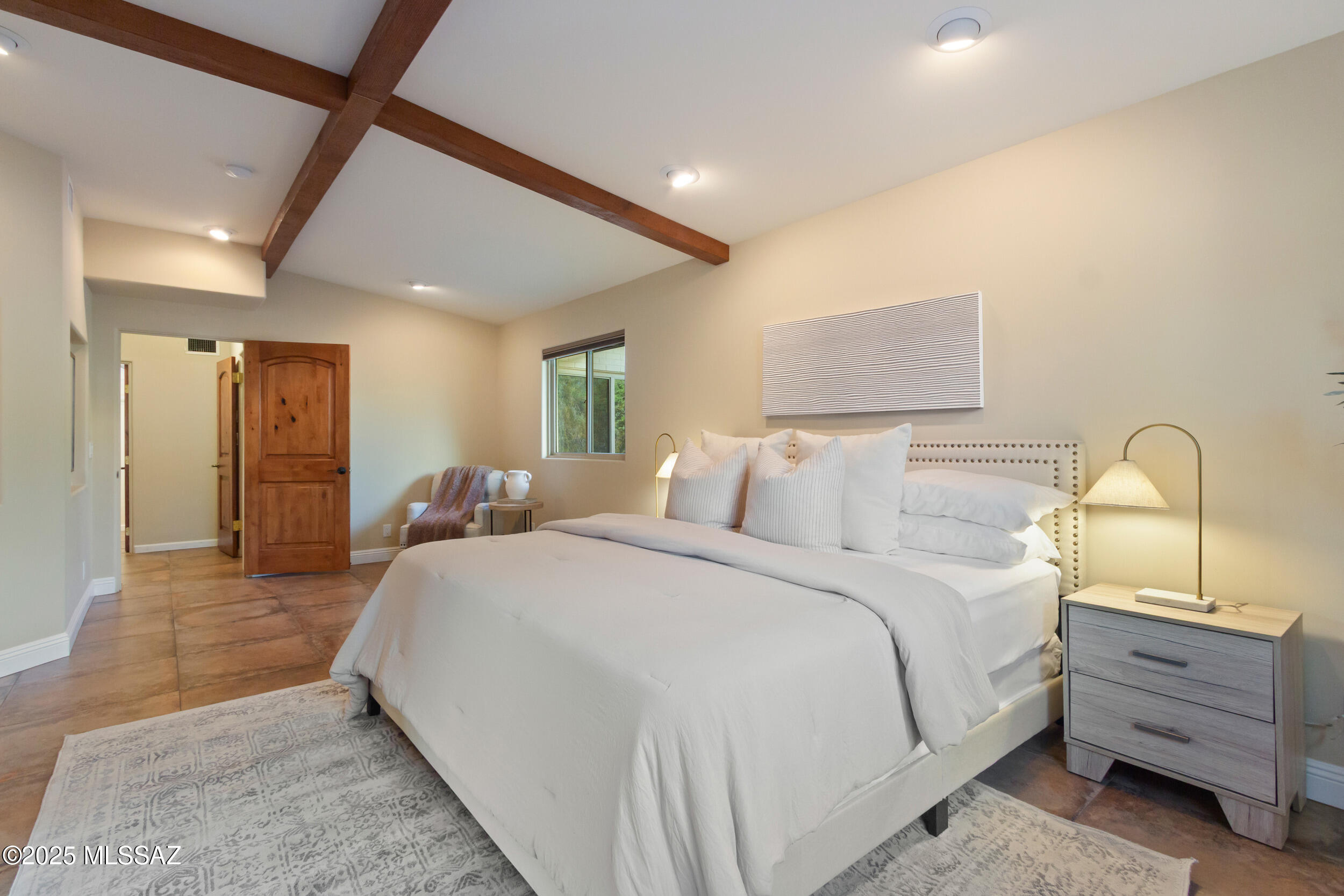 6052 E West Miramar Drive