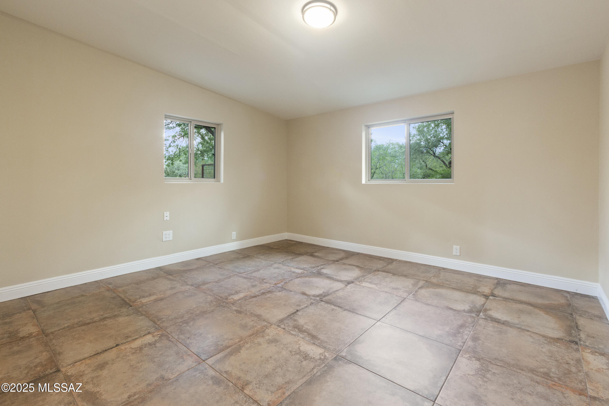 6052 E West Miramar Drive